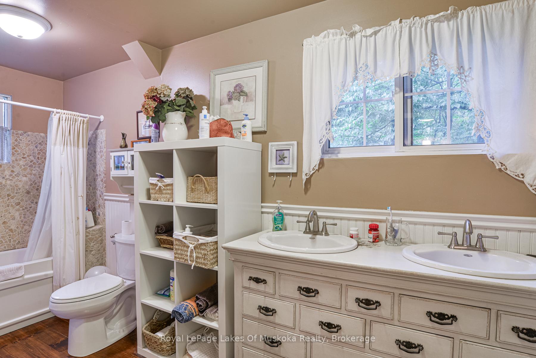 Photo 31 of 1029 Lakeshore Drive, Gravenhurst, Muskoka (S) — HOMEH