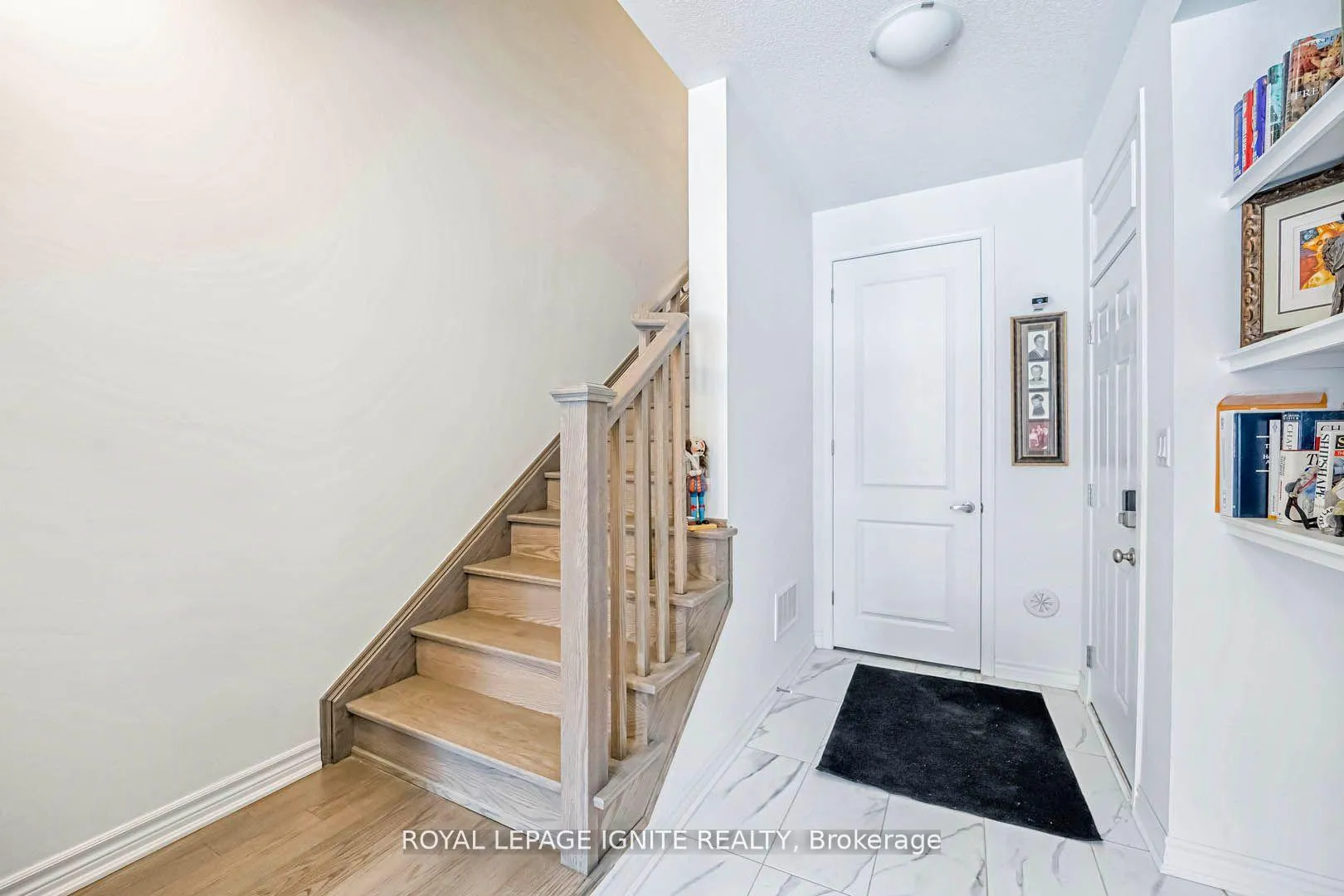 Photo 5 of 75 Melmar Street, Brampton, Northwest Brampton — HOMEH