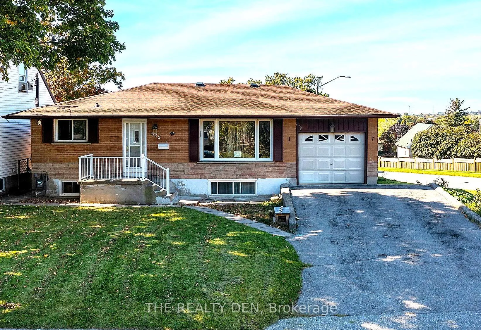 Front of 532 Montrave Avenue
