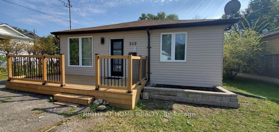 Photo 1 of 249 Elm Avenue, Georgina, Keswick South — HOMEH