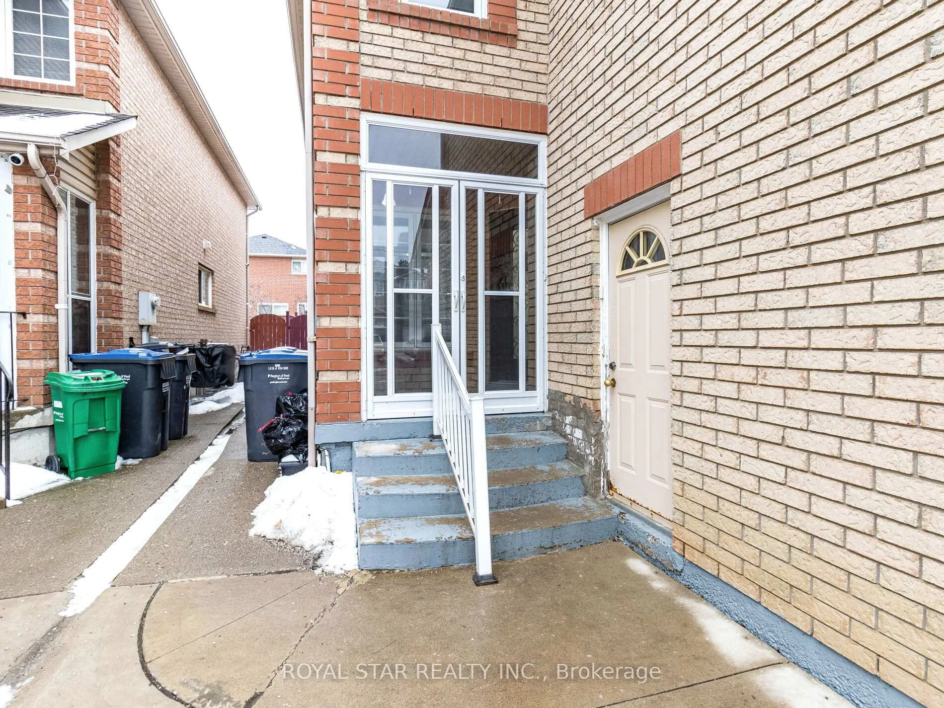 Photo 3 of 57 Tumbleweed Trail, Brampton, Fletcher's Creek South — HOMEH