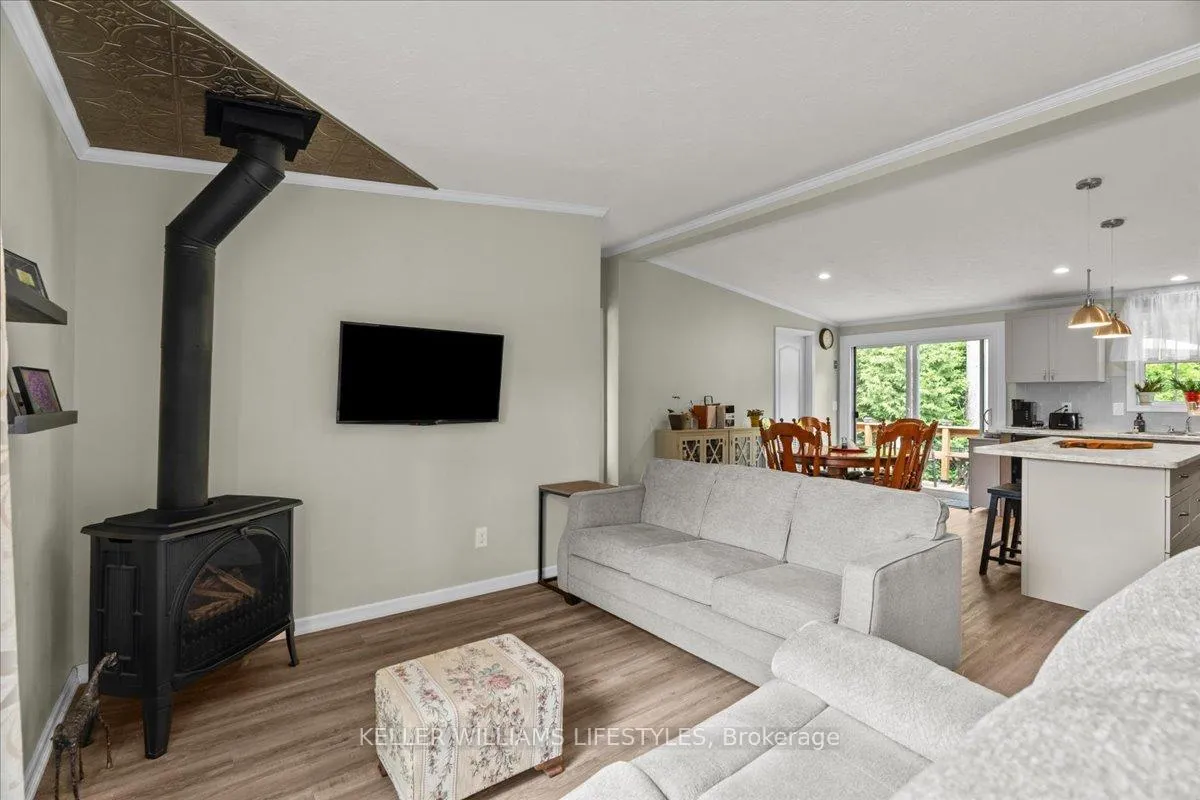 Photo 5 of 13 Kellestine Drive, Strathroy-Caradoc, SE — HOMEH