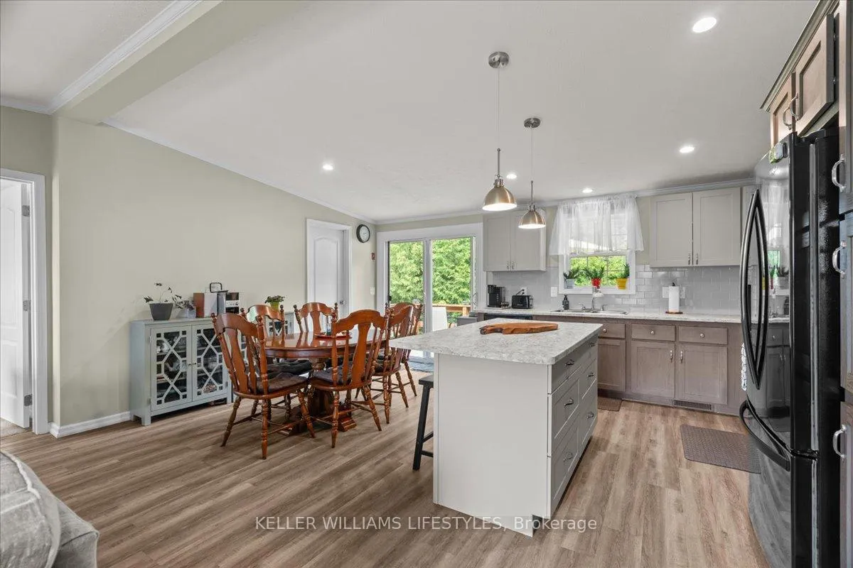 Photo 8 of 13 Kellestine Drive, Strathroy-Caradoc, SE — HOMEH
