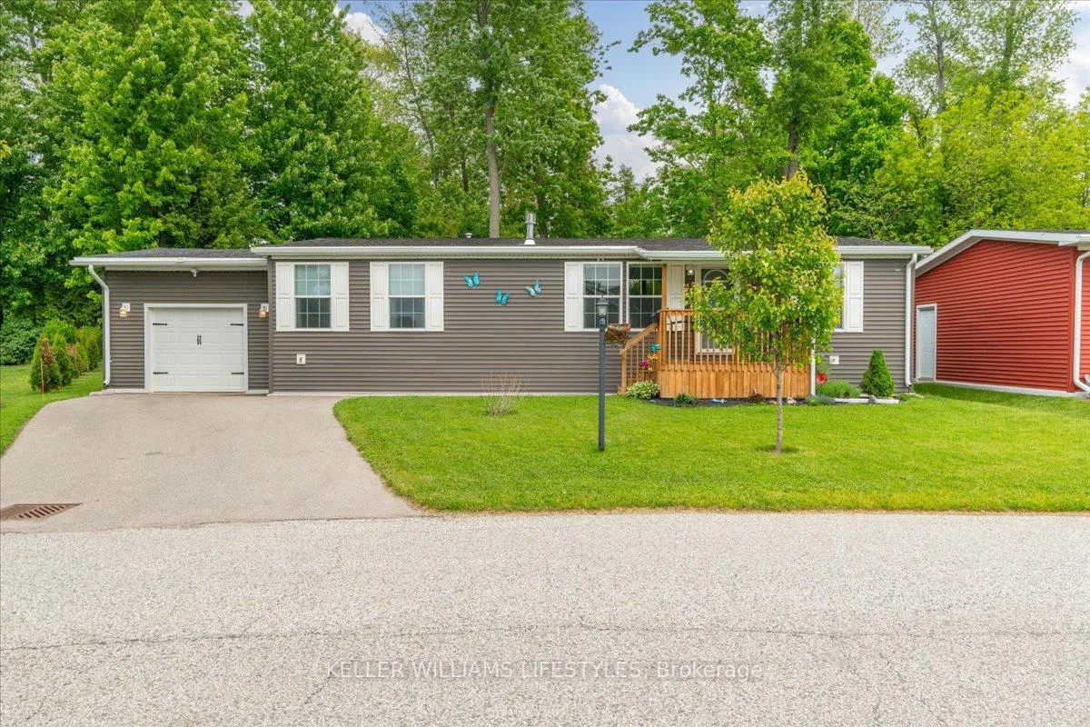 Photo 29 of 13 Kellestine Drive, Strathroy-Caradoc, SE — HOMEH