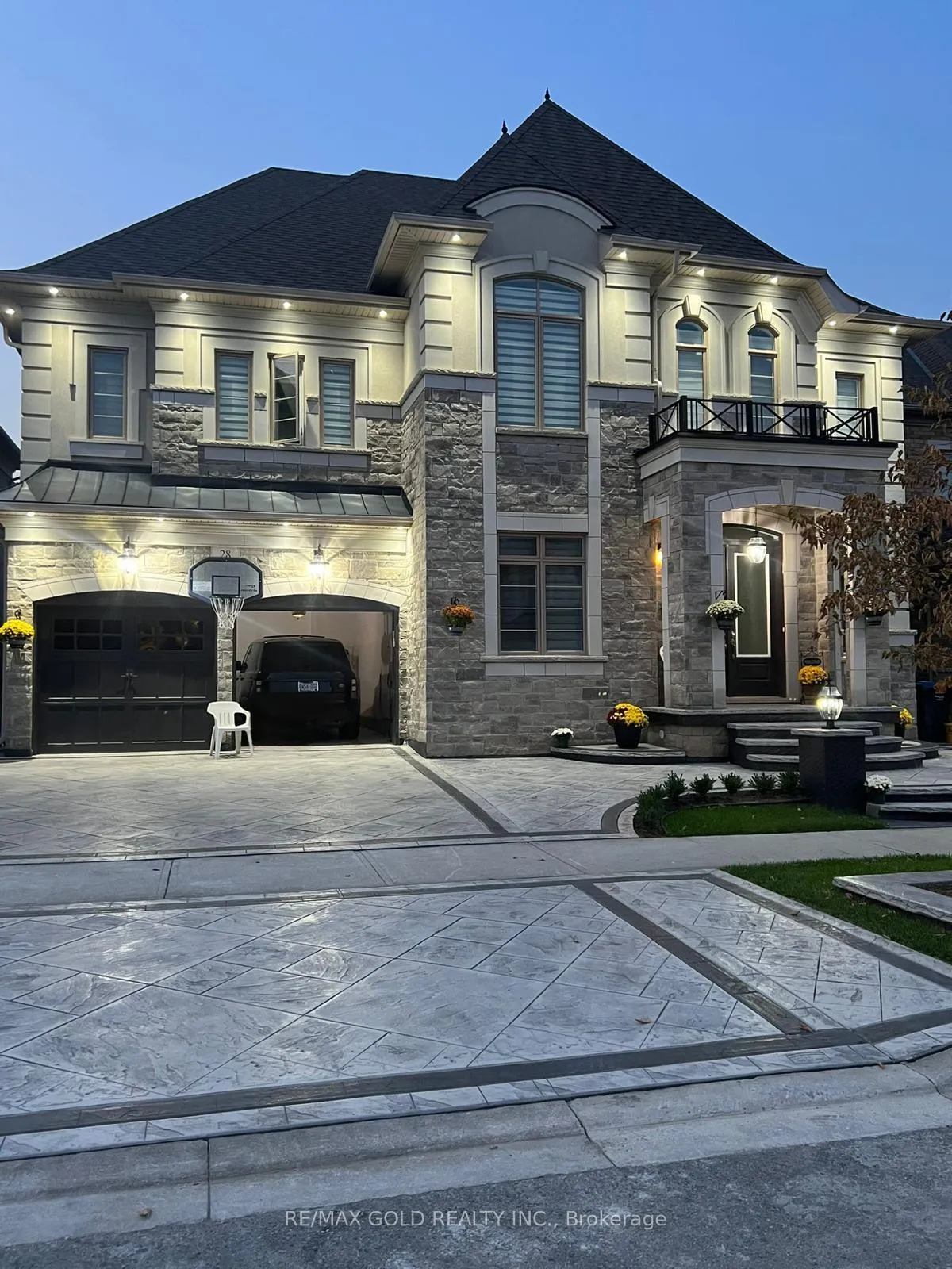 Front of 28 Cloverhaven Road