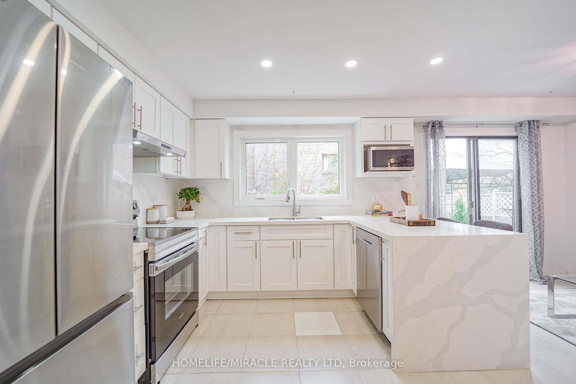 Photo 16 of 20 Woodward Crescent, Ajax, Central — HOMEH