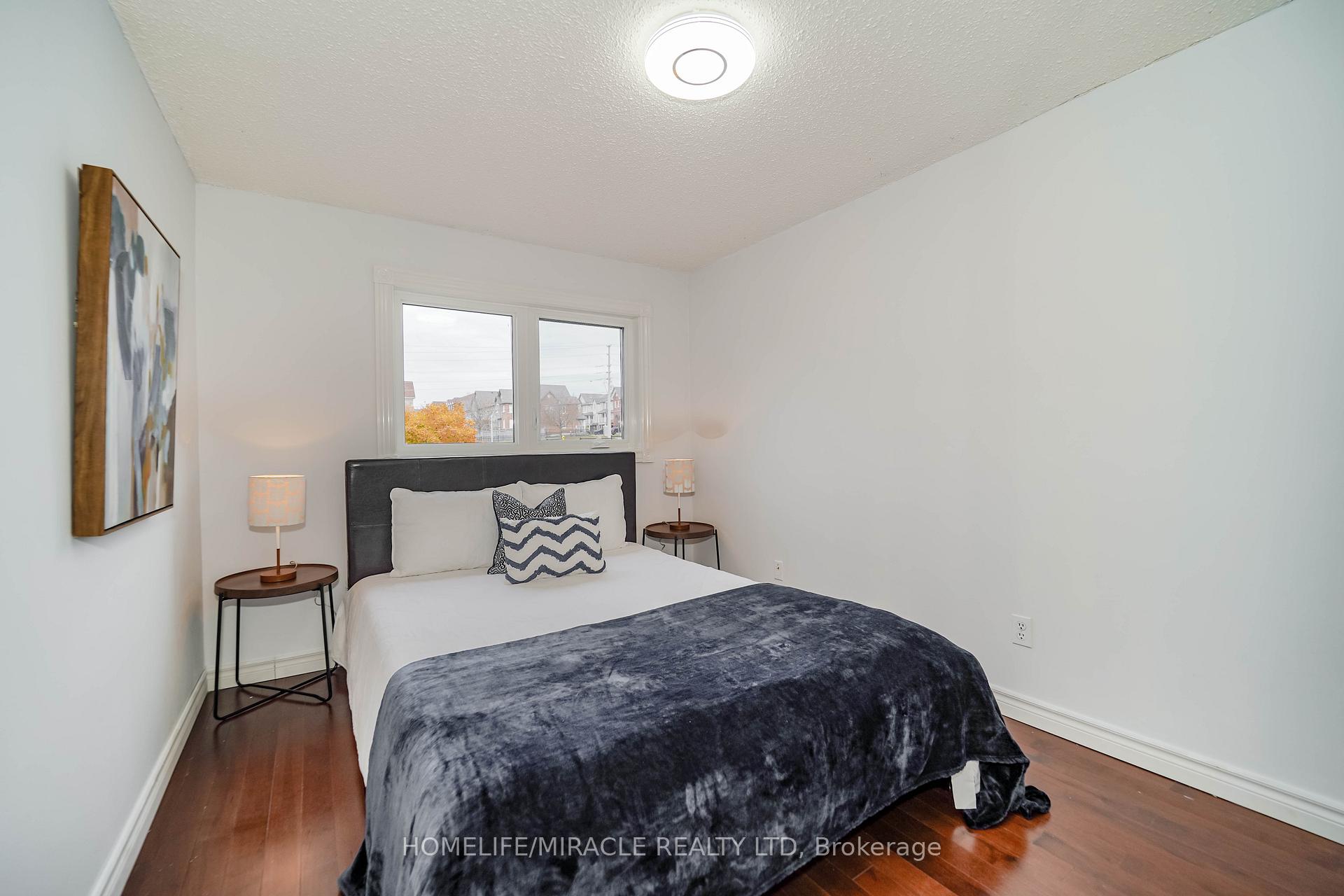 Photo 23 of 20 Woodward Crescent, Ajax, Central — HOMEH