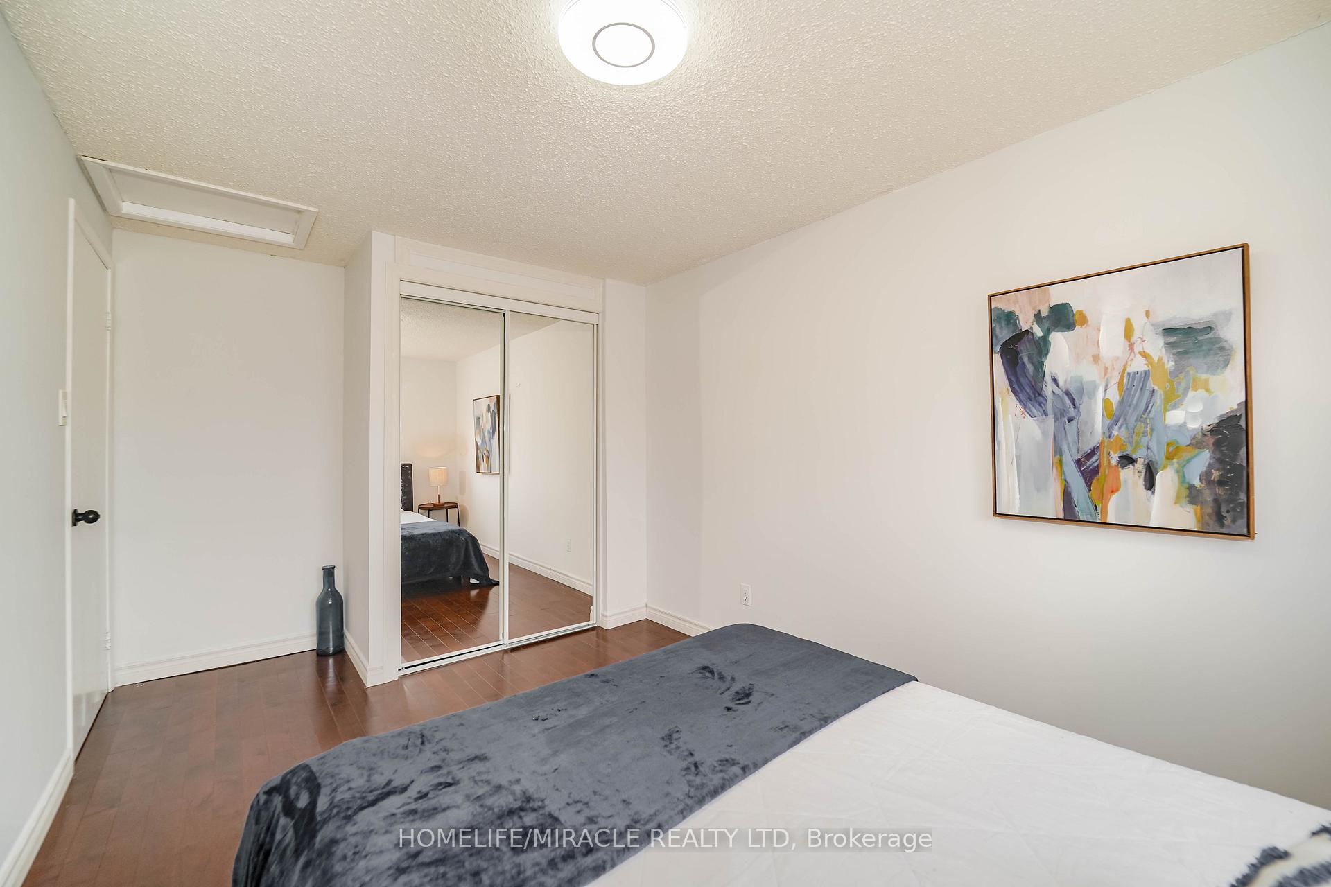 Photo 24 of 20 Woodward Crescent, Ajax, Central — HOMEH