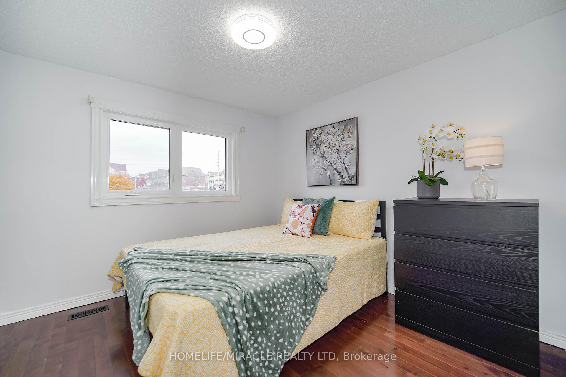 Photo 26 of 20 Woodward Crescent, Ajax, Central — HOMEH