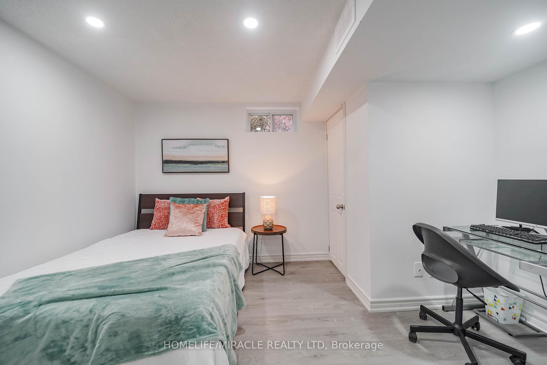 Photo 33 of 20 Woodward Crescent, Ajax, Central — HOMEH