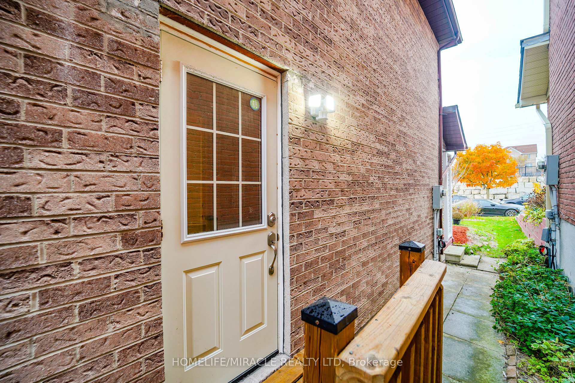 Photo 36 of 20 Woodward Crescent, Ajax, Central — HOMEH