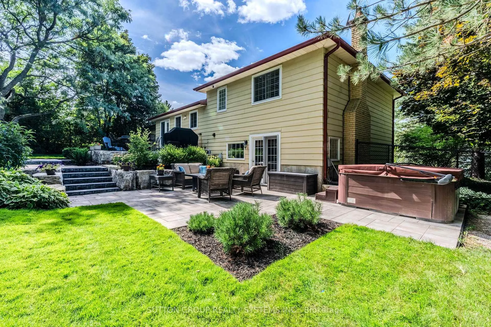 Photo 26 of 17 William Rex Crescent, Erin — HOMEH