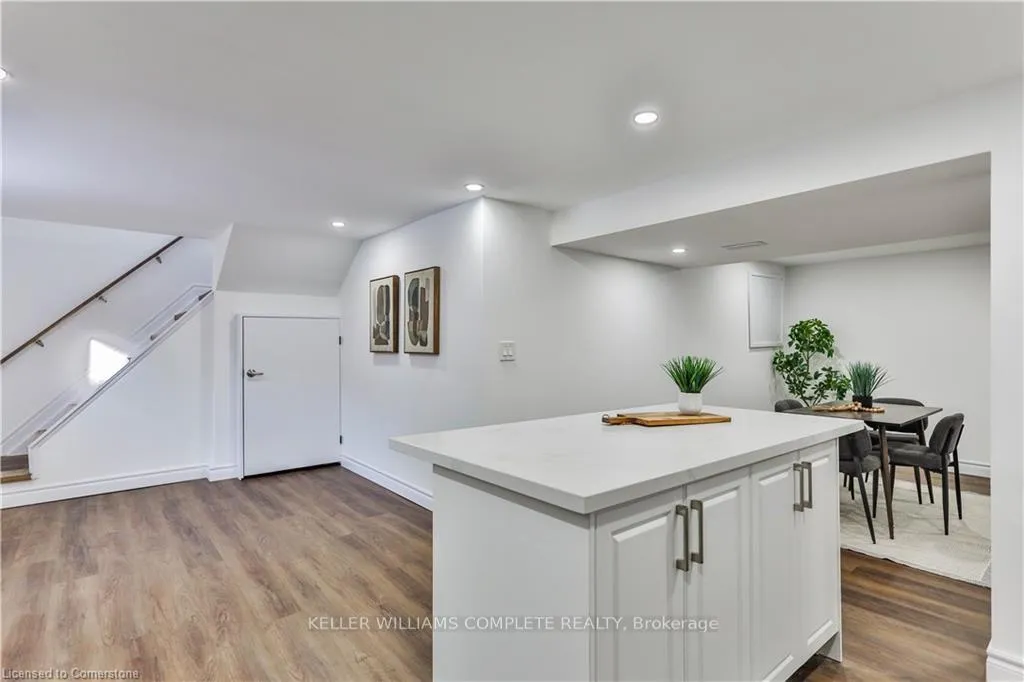 Photo 32 of 328 West 5TH Street, Hamilton, Southam — HOMEH
