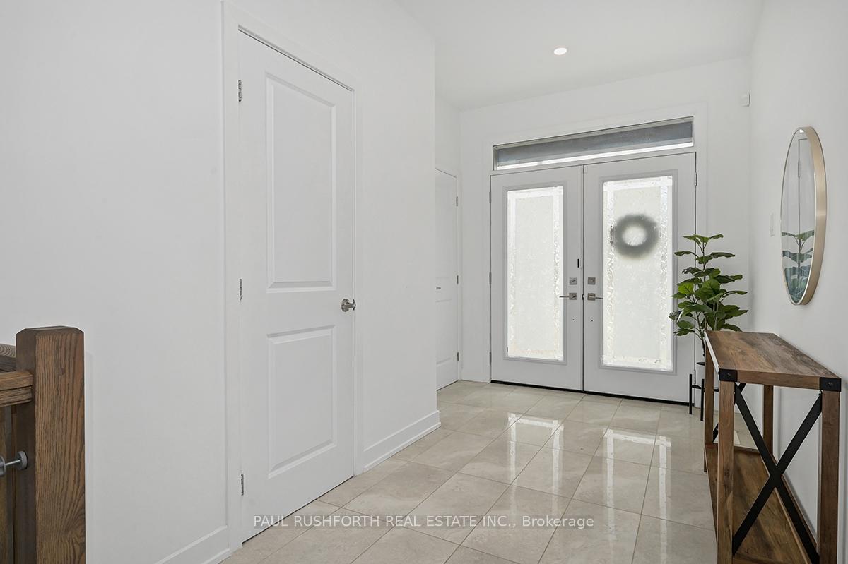 Photo 3 of 1017 Hydrangea Avenue, Ottawa, Riverside South/Gloucester Glen — HOMEH