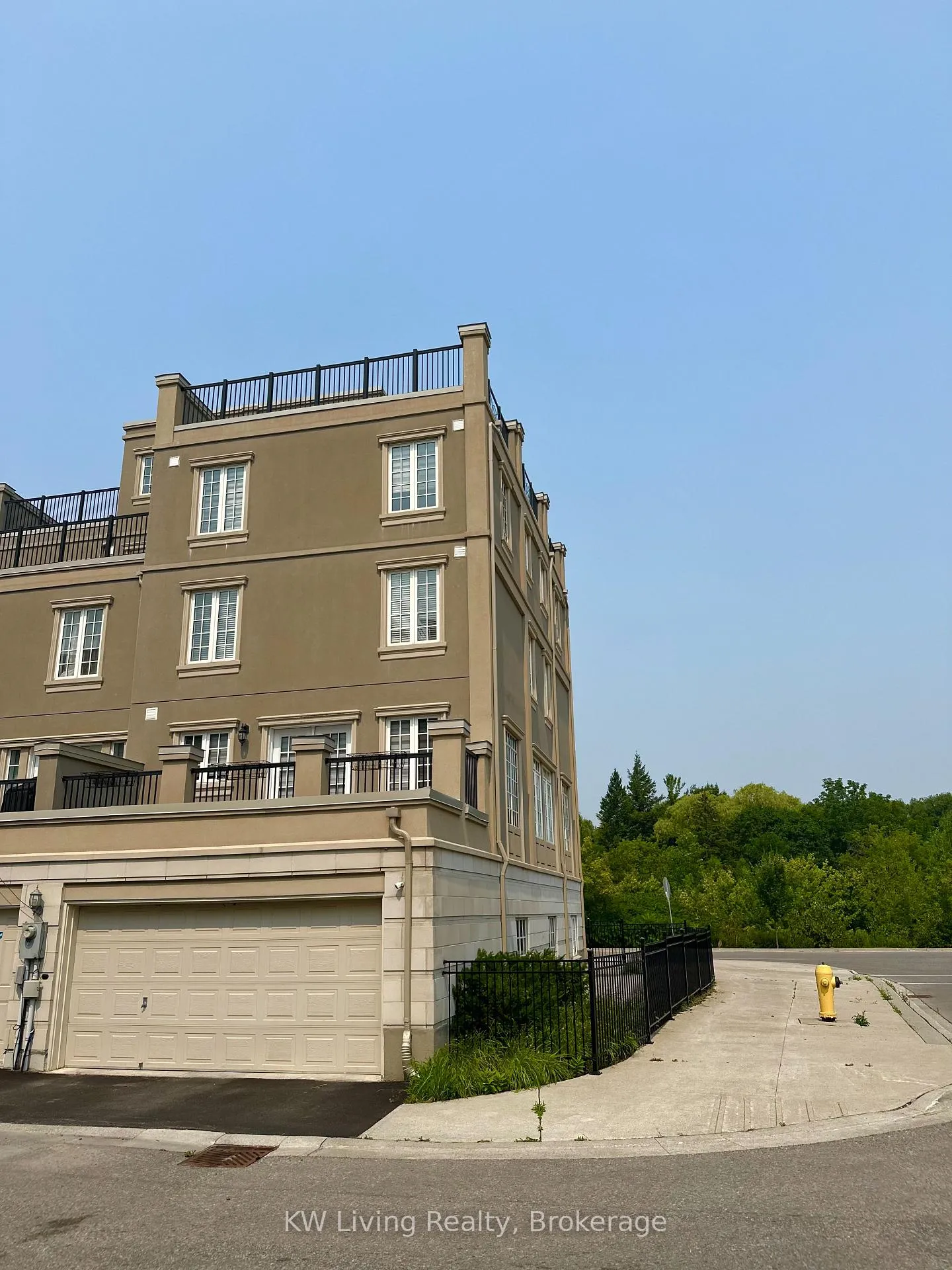 Photo 2 of 83 Rouge Valley Drive W, Markham, Unionville — HOMEH