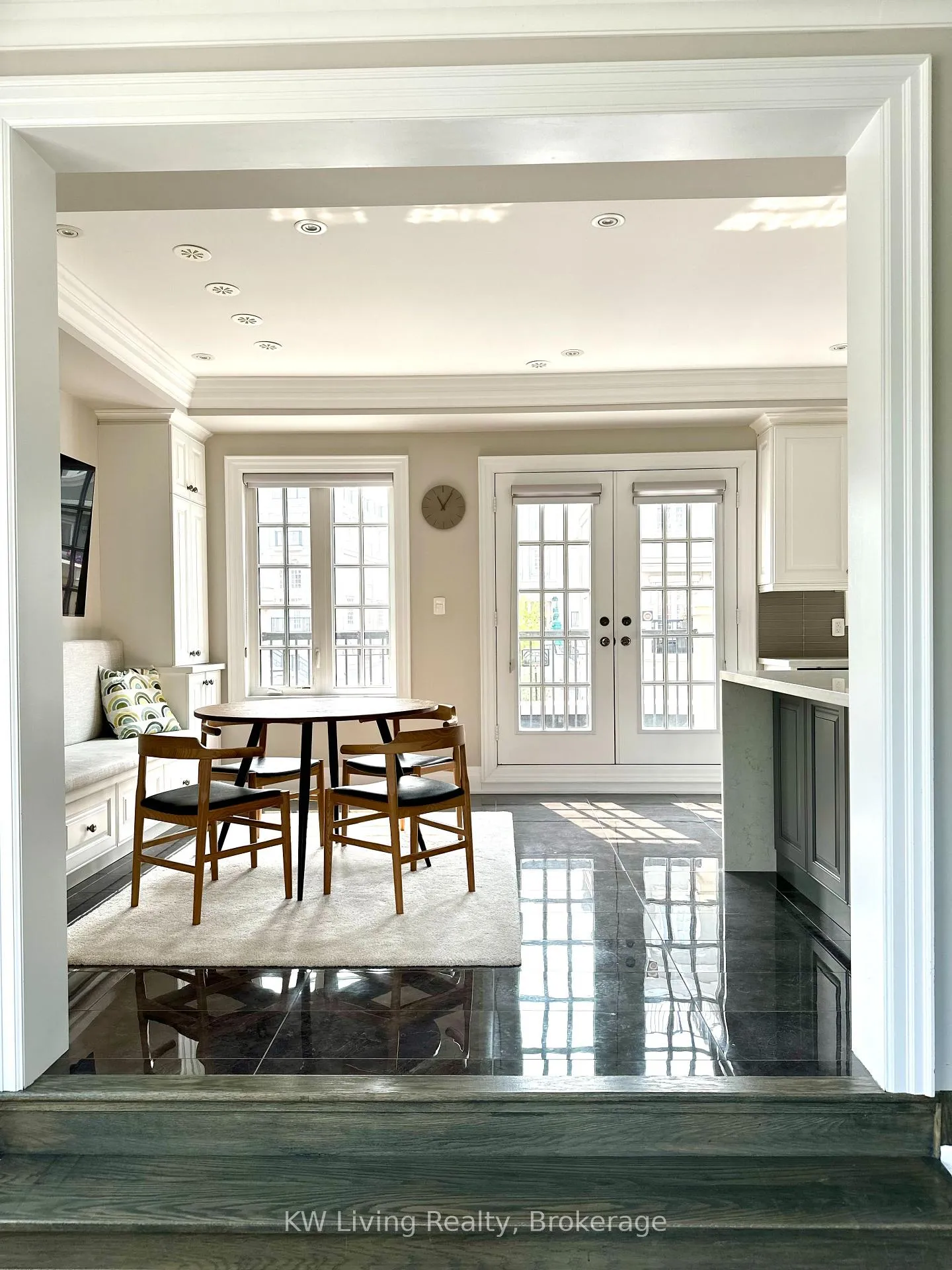 Photo 6 of 83 Rouge Valley Drive W, Markham, Unionville — HOMEH