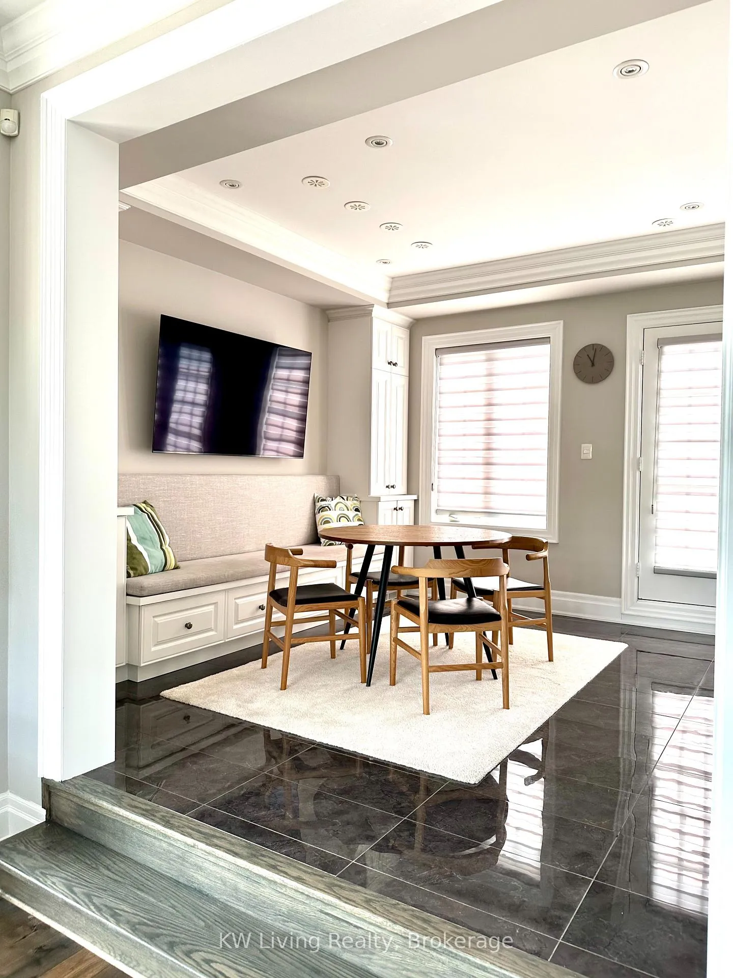 Photo 7 of 83 Rouge Valley Drive W, Markham, Unionville — HOMEH