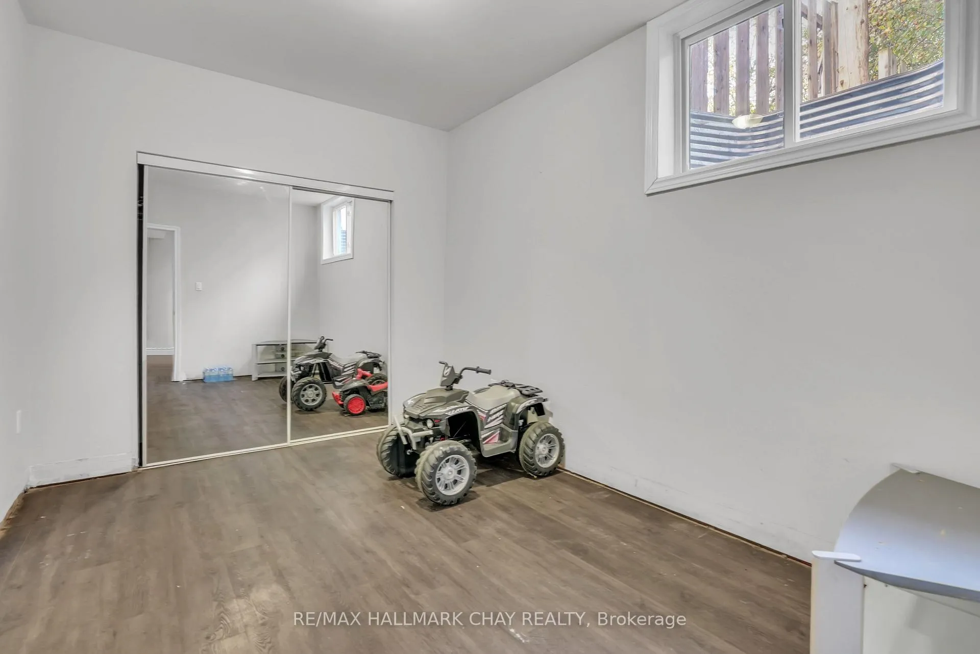 Photo 19 of 30 Rosenfeld Drive, Barrie, Grove East — HOMEH