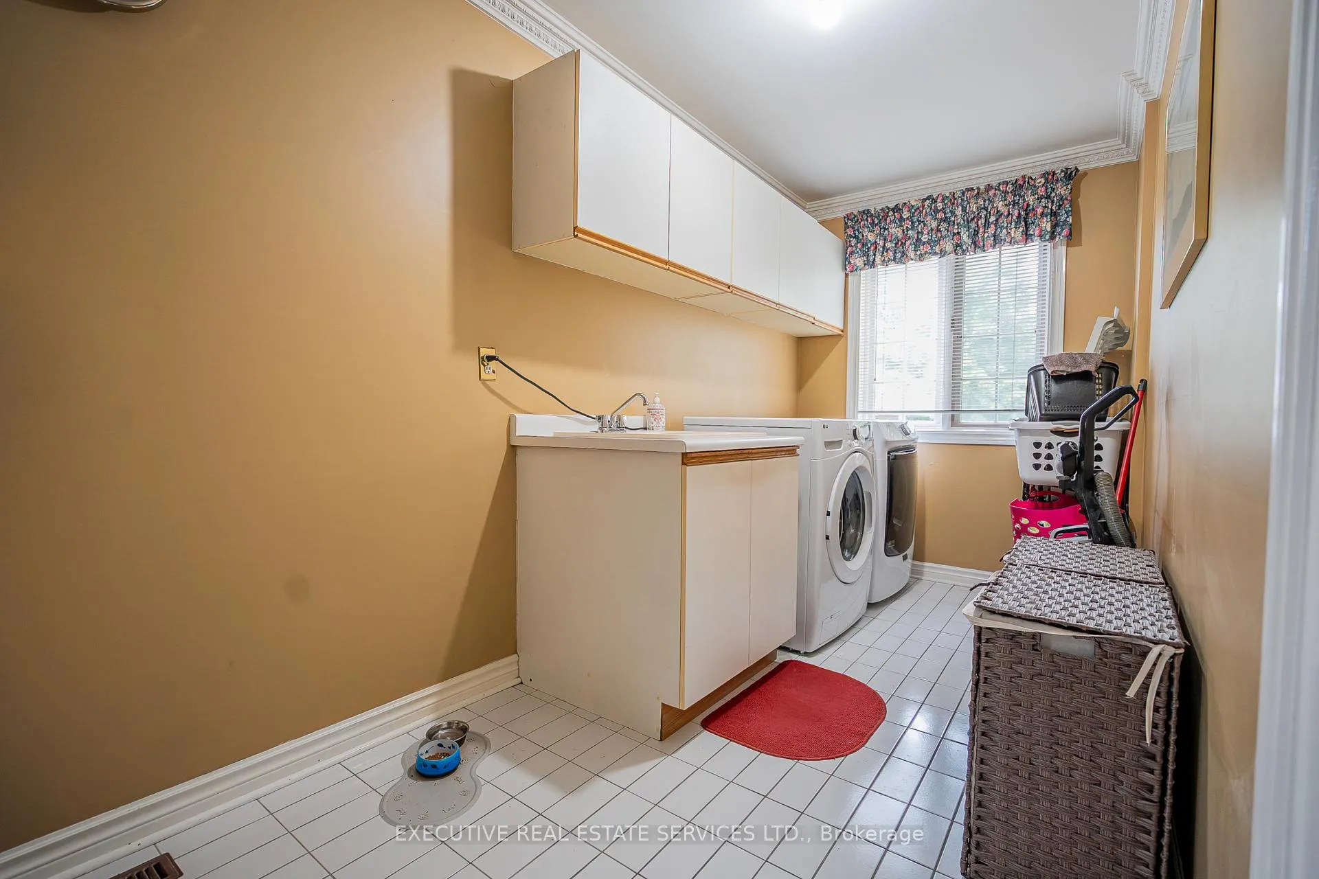 Photo 12 of 503 Conservation Drive, Brampton, Heart Lake East — HOMEH