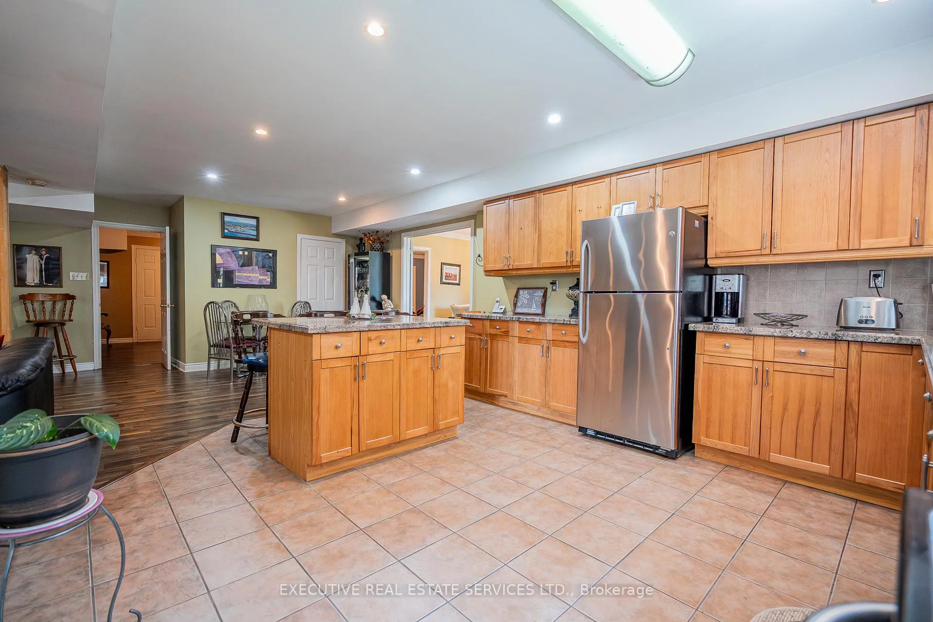 Photo 31 of 503 Conservation Drive, Brampton, Heart Lake East — HOMEH