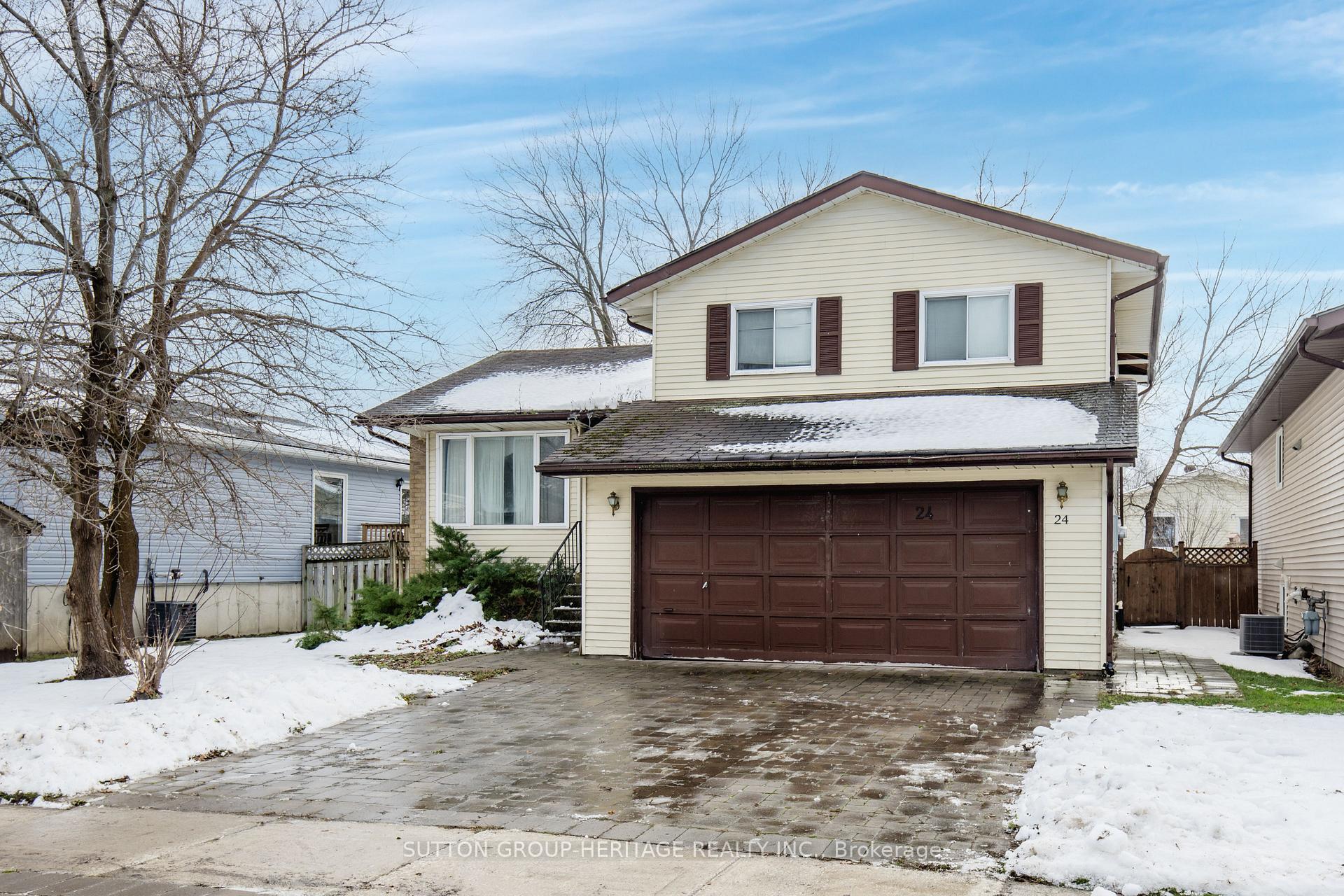 Photo 2 of 24 Dillon Drive, Collingwood — HOMEH