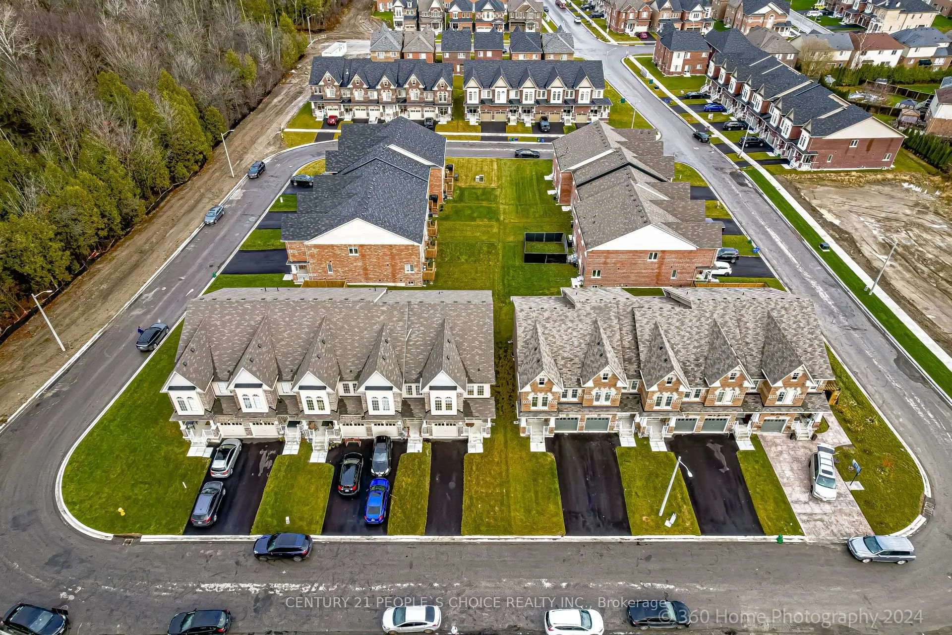 Photo 2 of 1202 Jim Brewster Circle, Oshawa, Eastdale — HOMEH