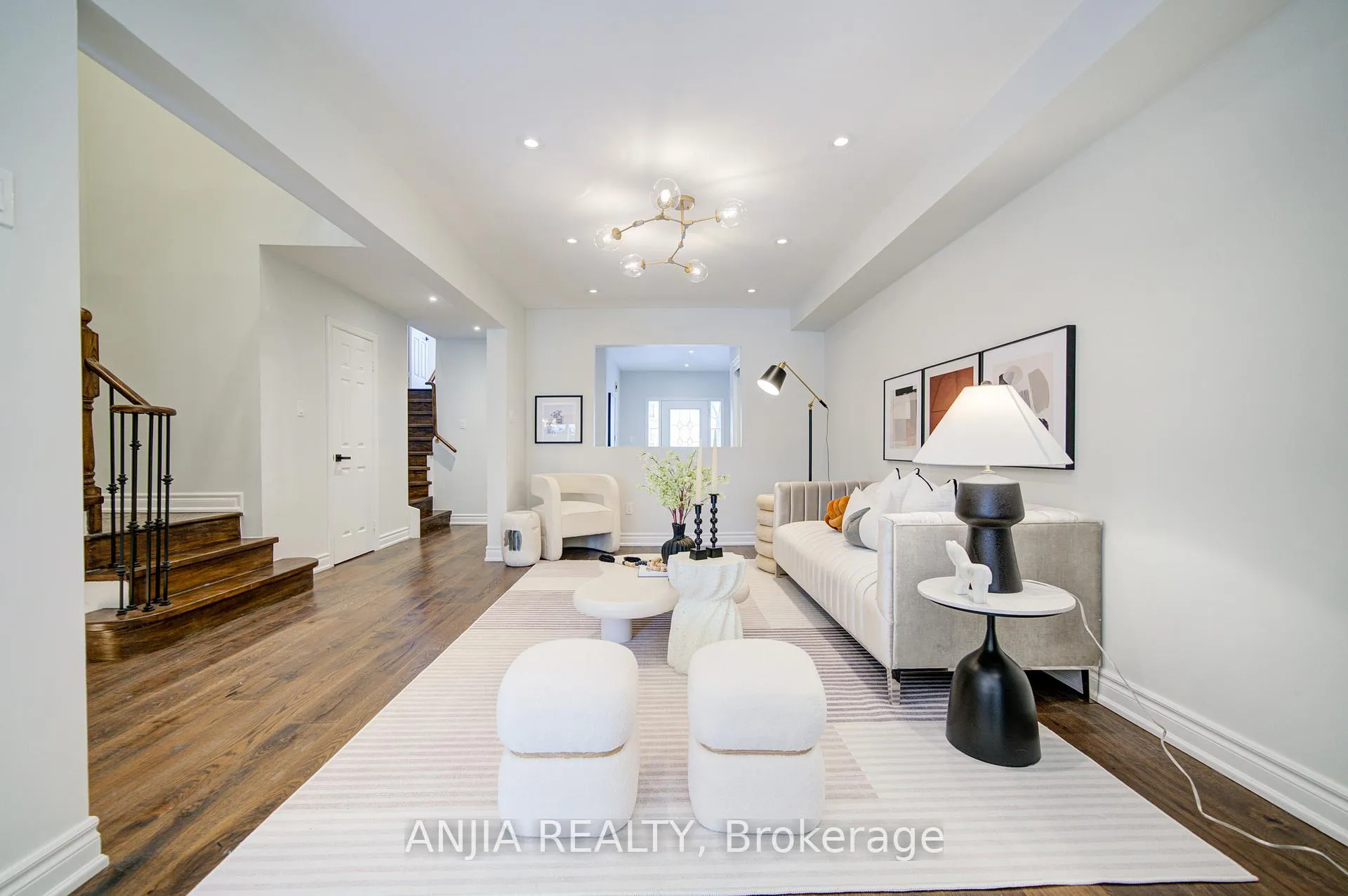 Photo 9 of 161 Trail Ridge Lane, Markham, Berczy — HOMEH