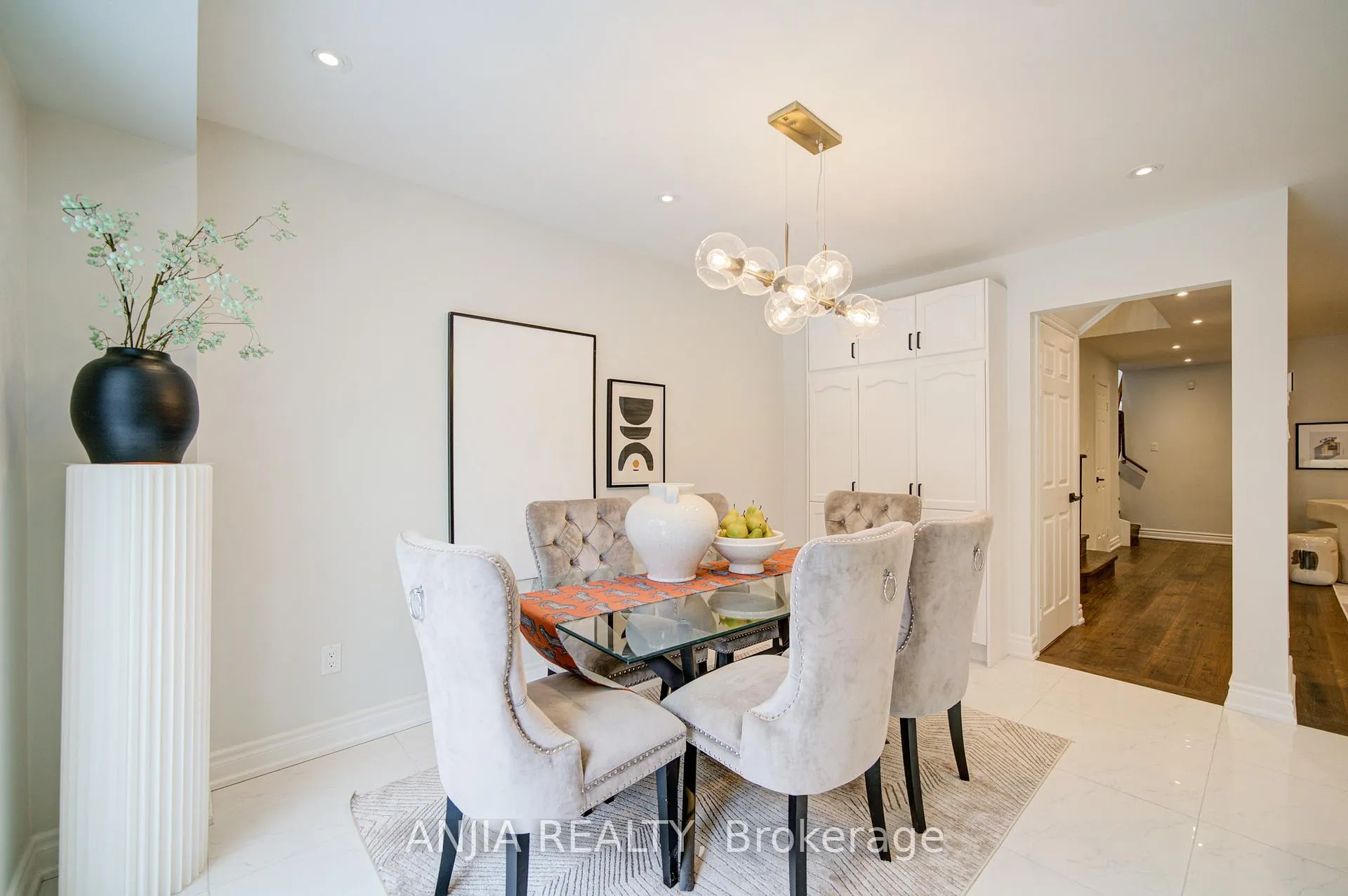 Photo 14 of 161 Trail Ridge Lane, Markham, Berczy — HOMEH