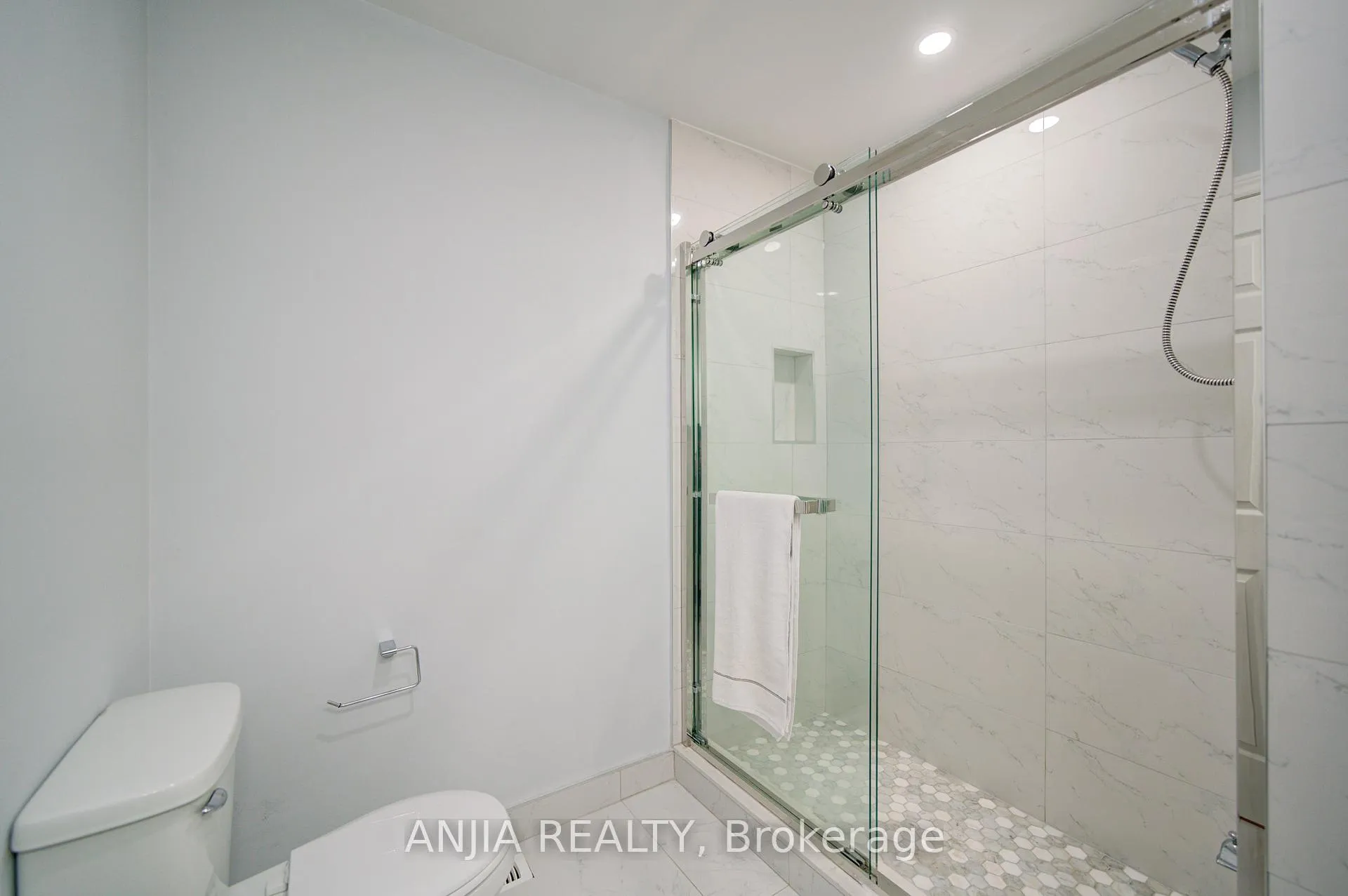 Photo 31 of 161 Trail Ridge Lane, Markham, Berczy — HOMEH