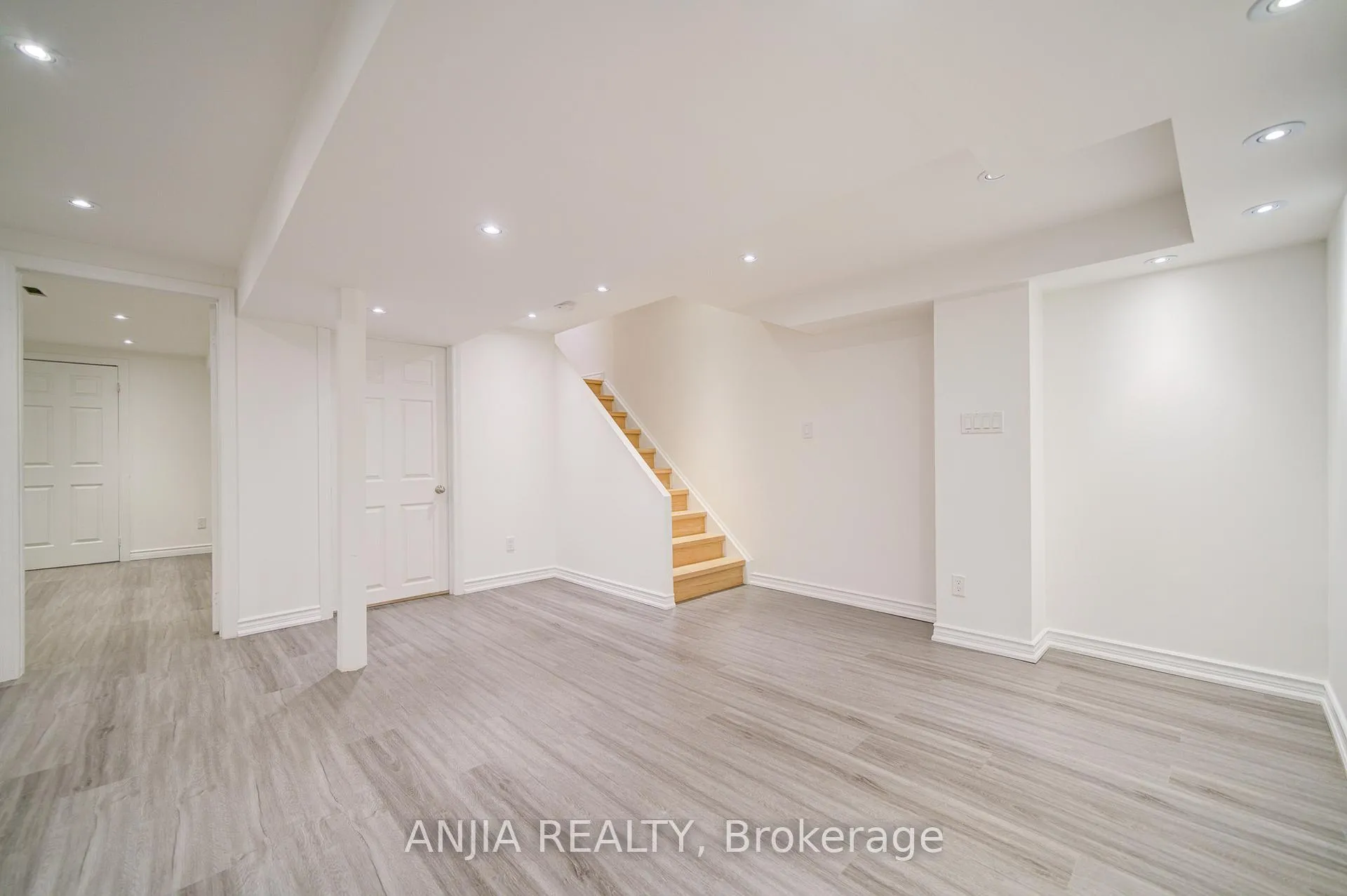 Photo 40 of 161 Trail Ridge Lane, Markham, Berczy — HOMEH