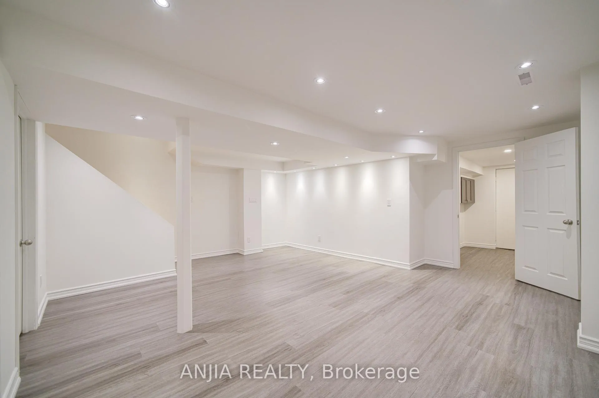 Photo 42 of 161 Trail Ridge Lane, Markham, Berczy — HOMEH