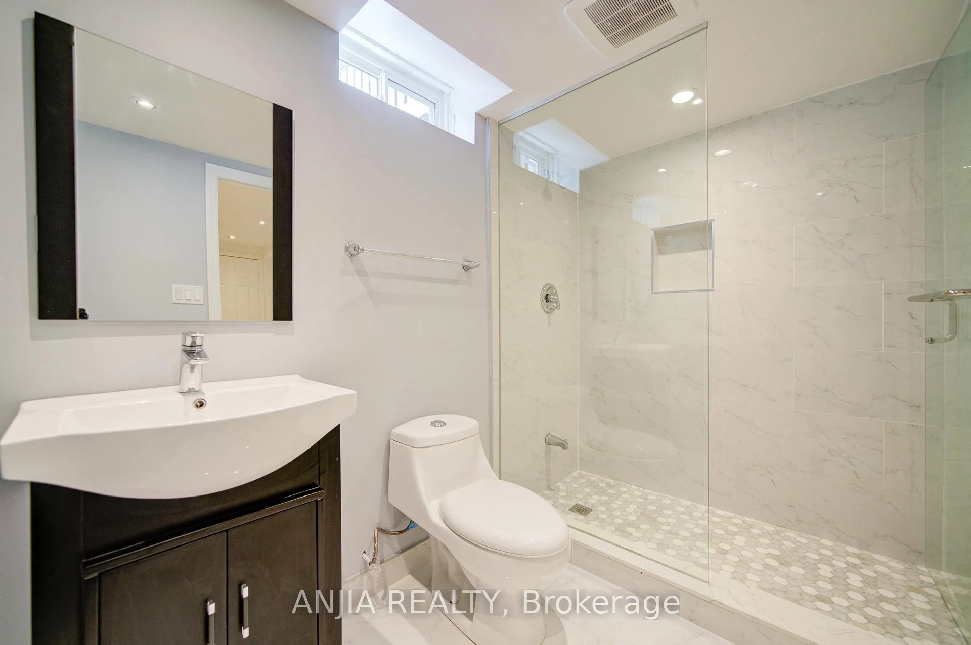 Photo 46 of 161 Trail Ridge Lane, Markham, Berczy — HOMEH