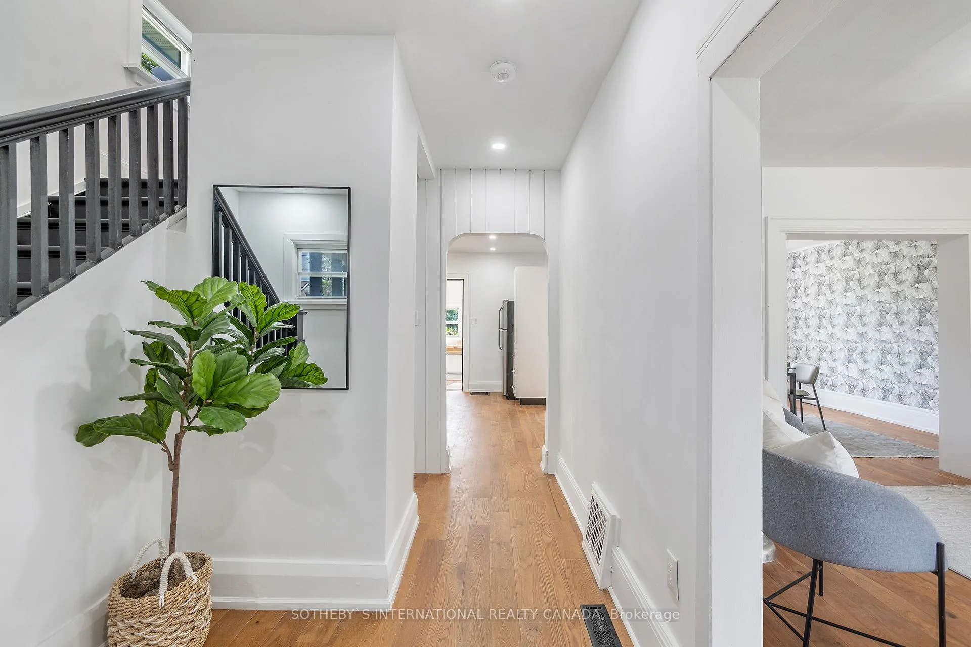 Photo 2 of 111 Harmony Road S, Oshawa, Donevan — HOMEH