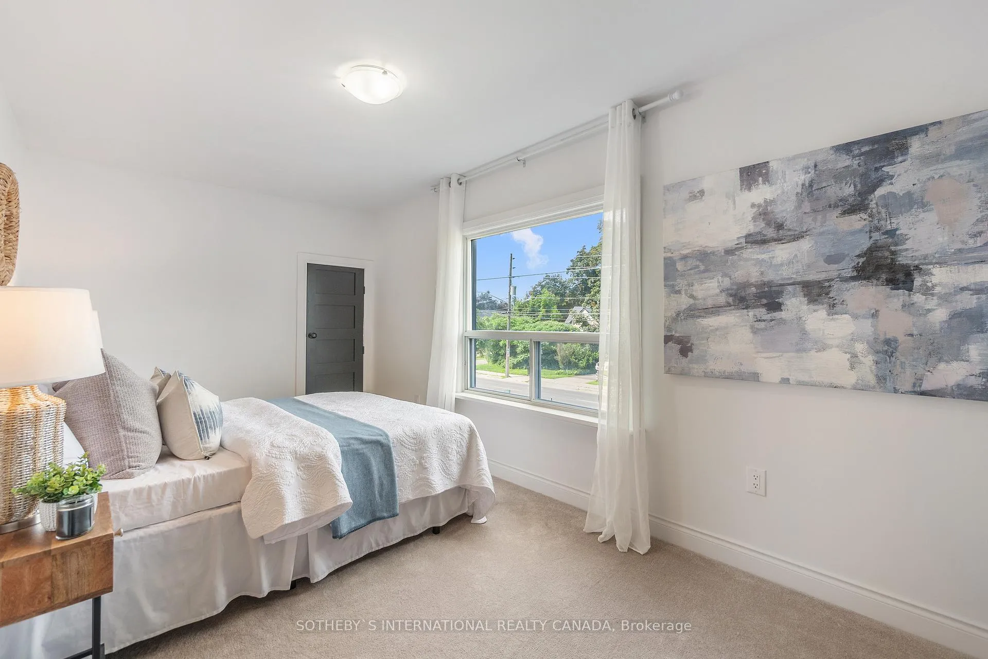 Photo 12 of 111 Harmony Road S, Oshawa, Donevan — HOMEH
