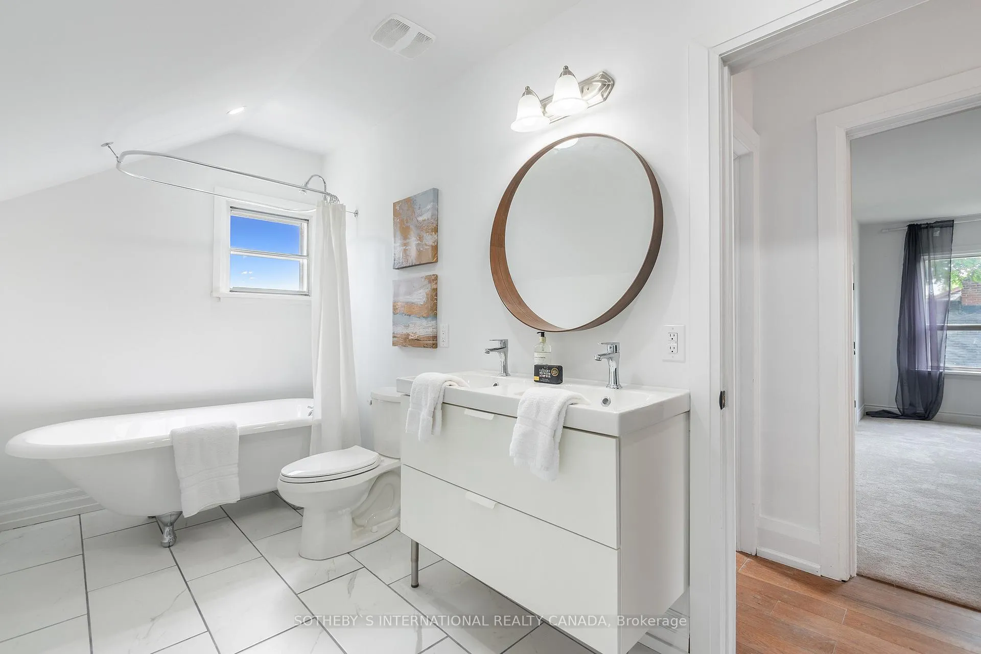 Photo 20 of 111 Harmony Road S, Oshawa, Donevan — HOMEH