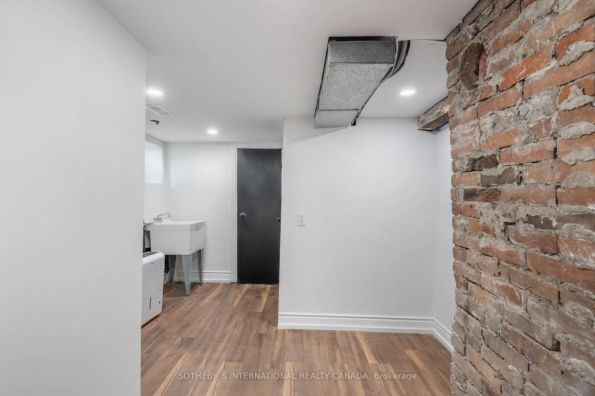 Photo 24 of 111 Harmony Road S, Oshawa, Donevan — HOMEH