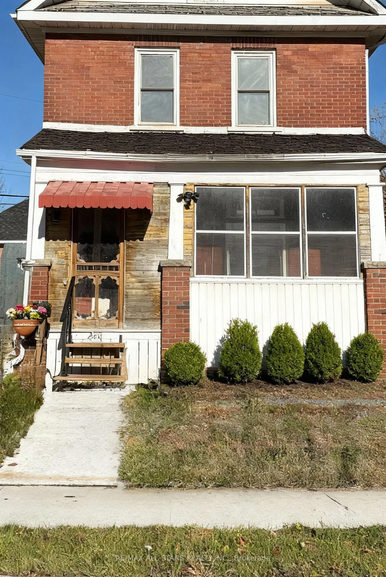 Photo 1 of 280 Lansdowne Street W, Peterborough, Ashburnham Ward 4 — HOMEH