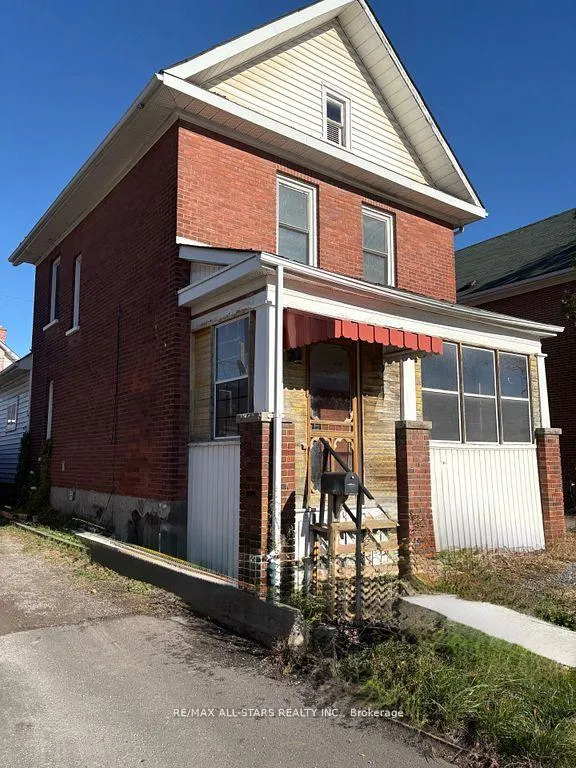 Photo 2 of 280 Lansdowne Street W, Peterborough, Ashburnham Ward 4 — HOMEH