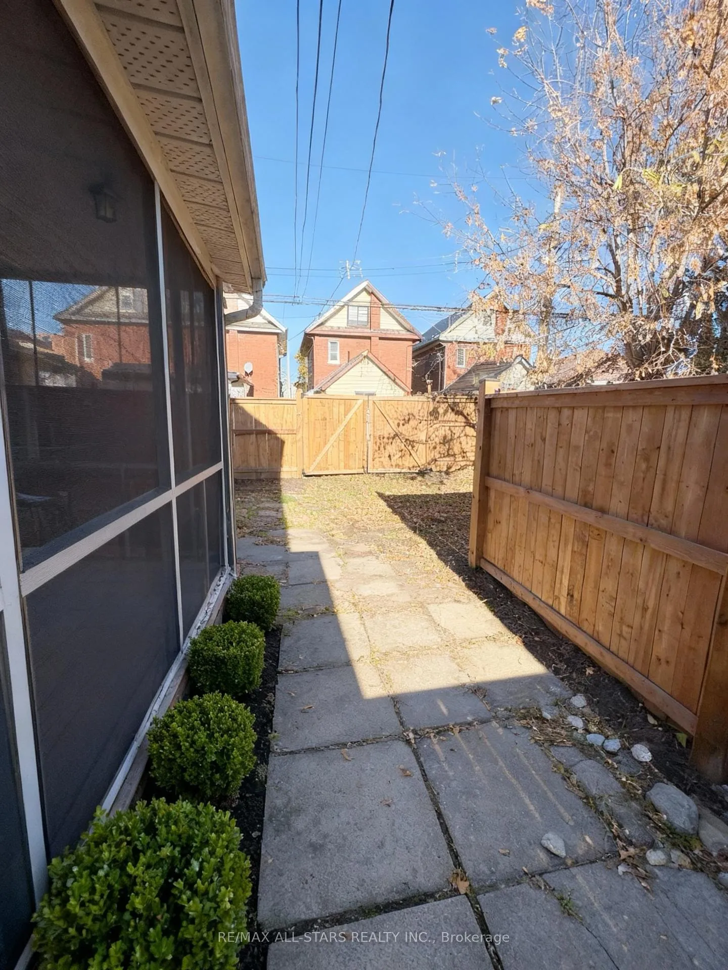 Photo 31 of 280 Lansdowne Street W, Peterborough, Ashburnham Ward 4 — HOMEH