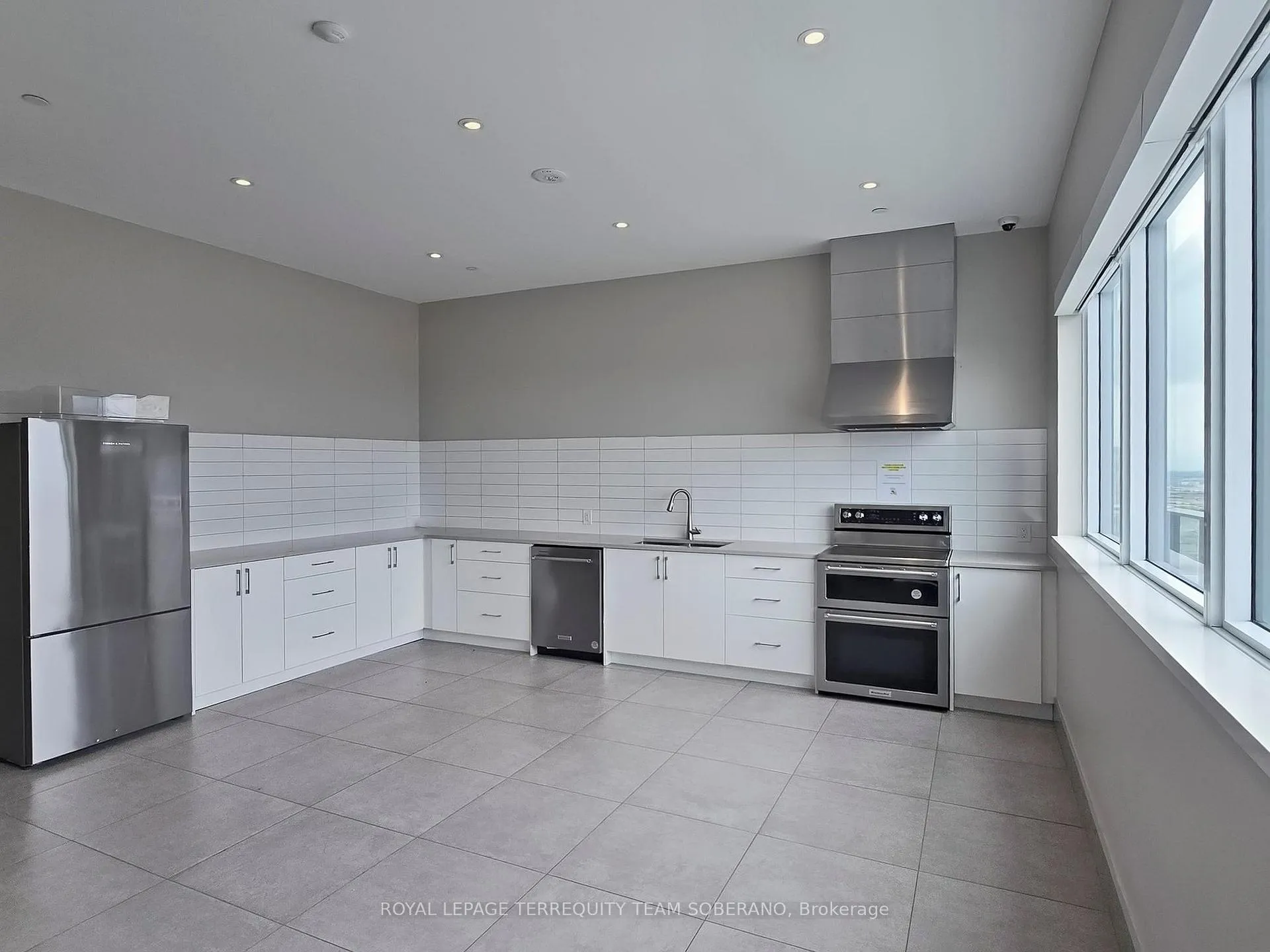 Photo 36 of Unit 529, 9000 Jane Street, Vaughan, Vellore Village — HOMEH