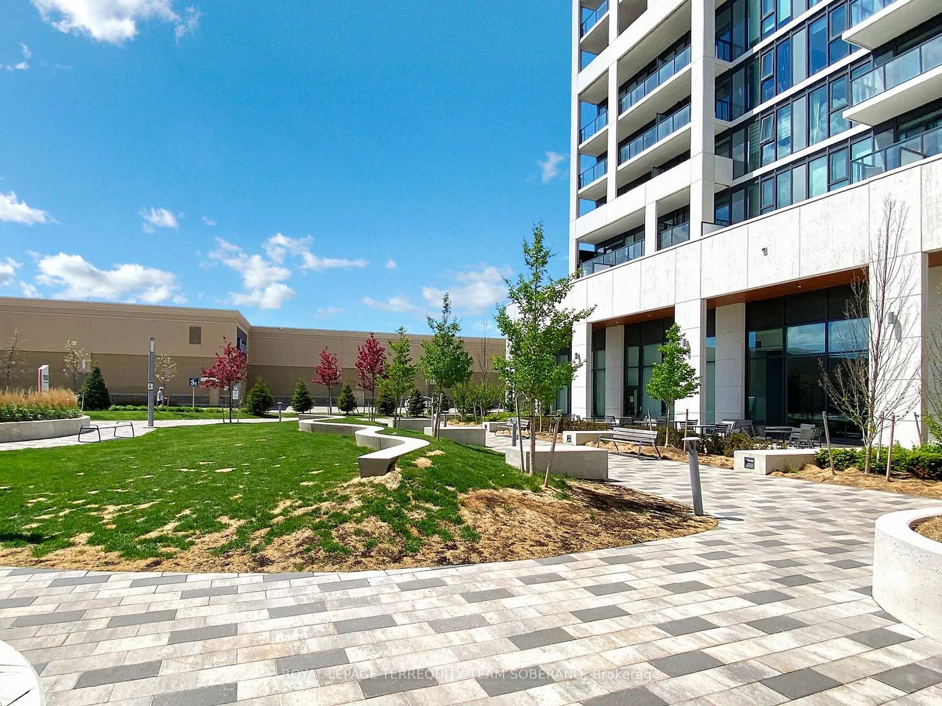 Photo 42 of Unit 529, 9000 Jane Street, Vaughan, Vellore Village — HOMEH
