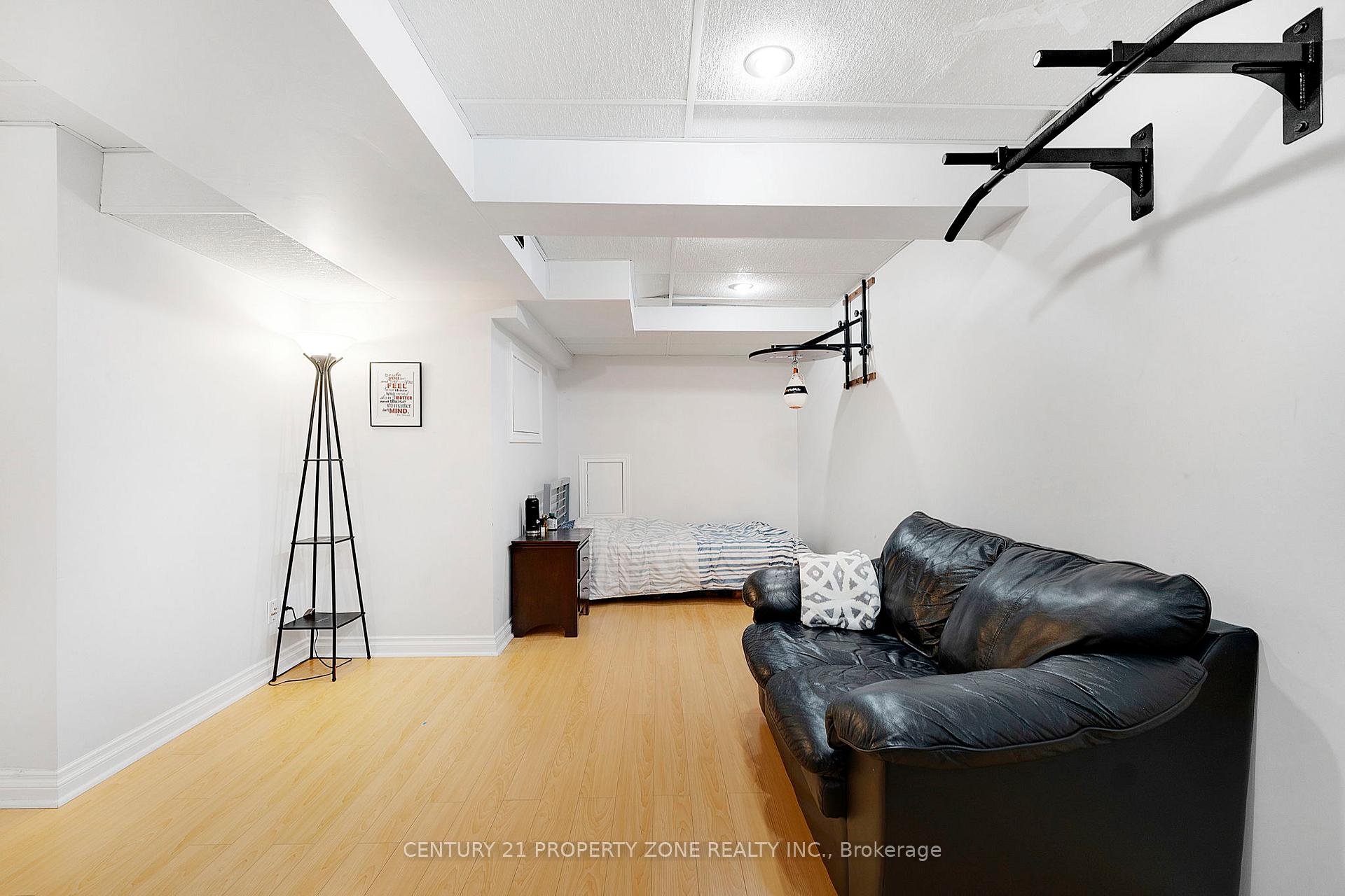Photo 23 of 50 Wilkins Crescent, Clarington, Courtice — HOMEH