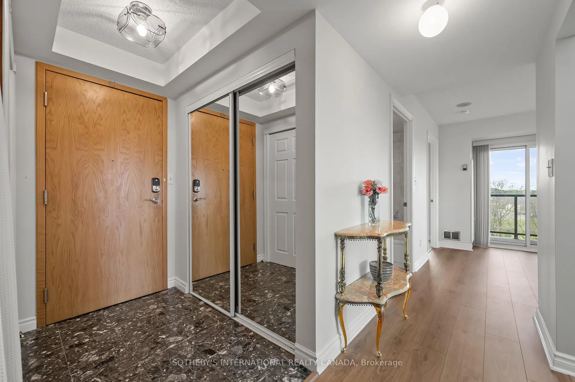Photo 12 of Unit 1003, 237 King Street W, Cambridge — HOMEH