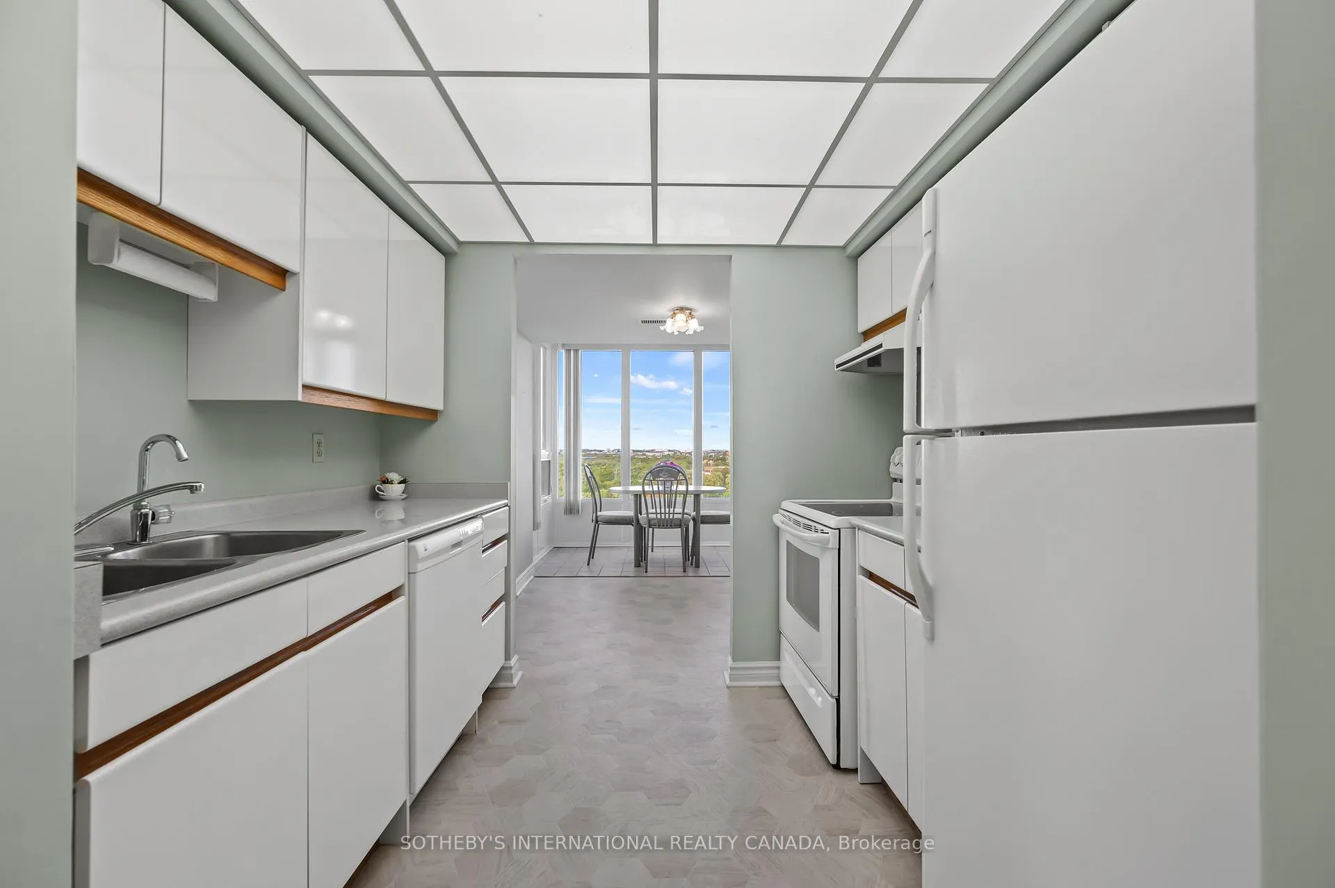 Photo 17 of Unit 1003, 237 King Street W, Cambridge — HOMEH