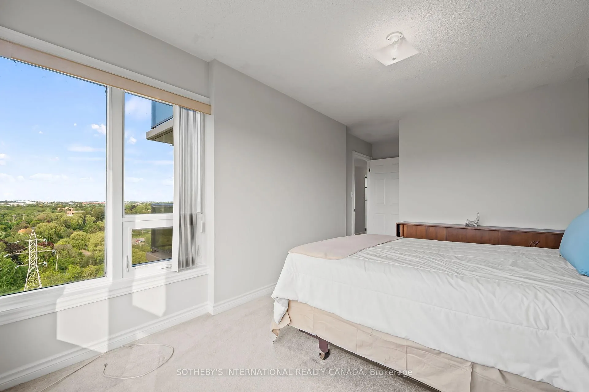 Photo 36 of Unit 1003, 237 King Street W, Cambridge — HOMEH