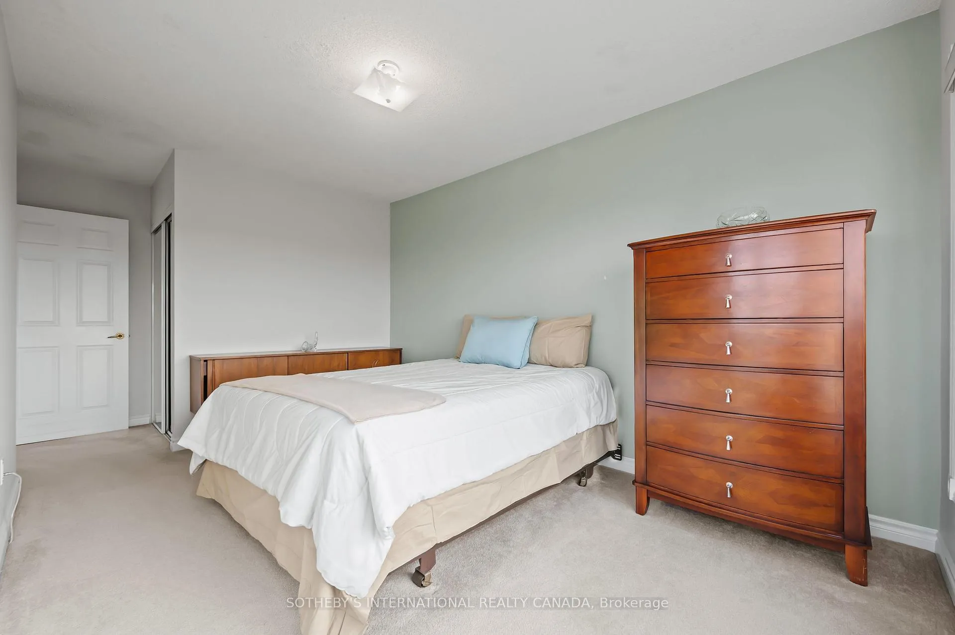 Photo 37 of Unit 1003, 237 King Street W, Cambridge — HOMEH