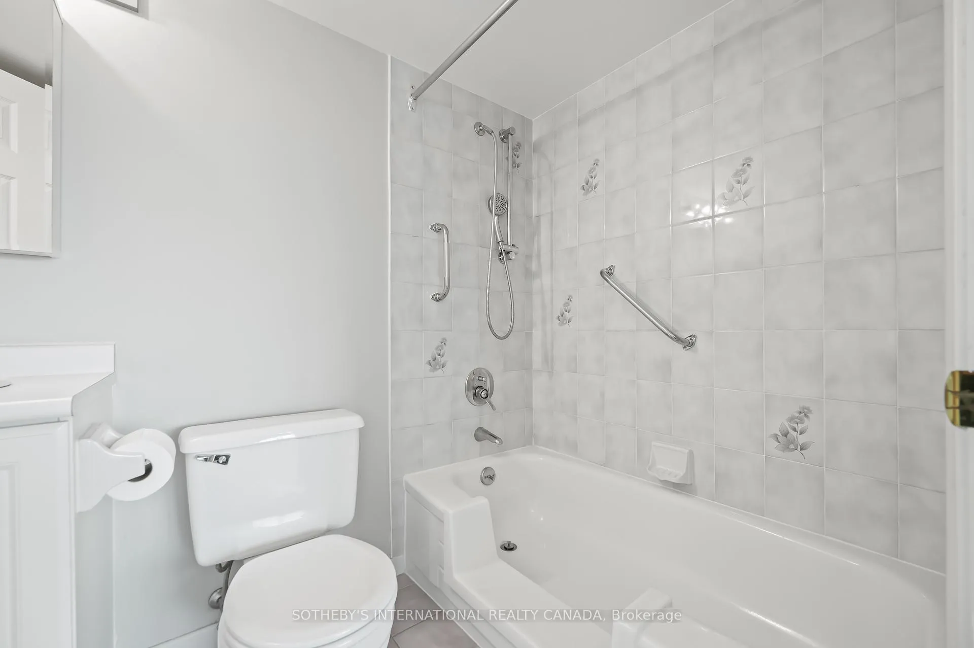 Photo 39 of Unit 1003, 237 King Street W, Cambridge — HOMEH