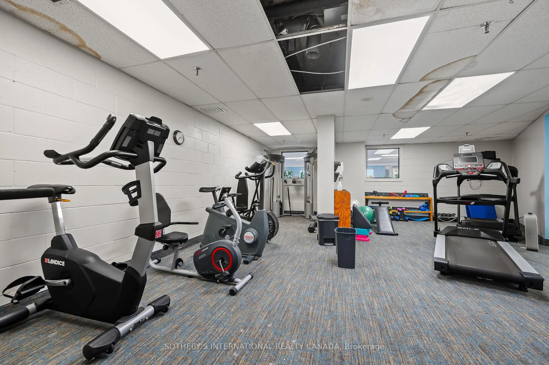 Photo 46 of Unit 1003, 237 King Street W, Cambridge — HOMEH
