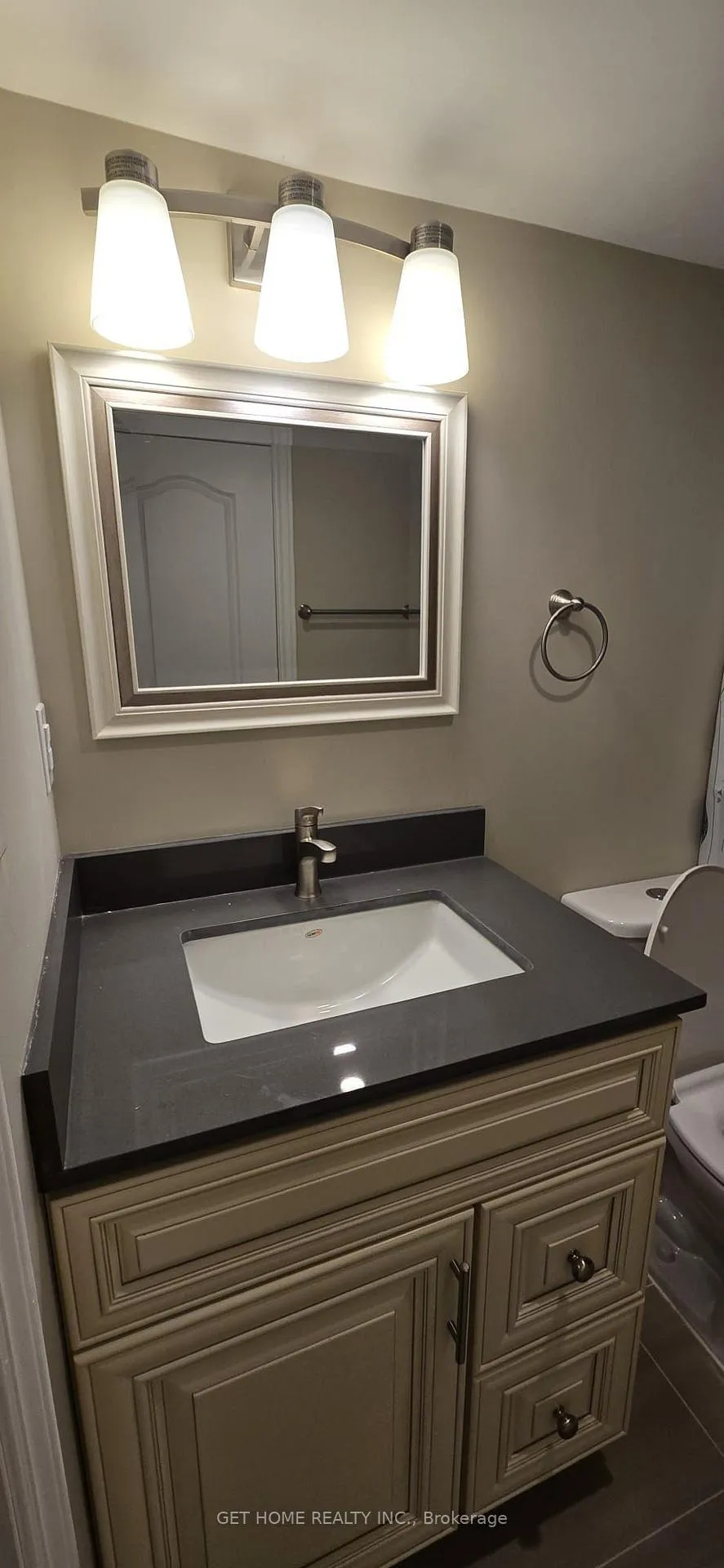 Photo 19 of Unit #BSMT, 17 Mistyglen Crescent, Brampton, Credit Valley — HOMEH