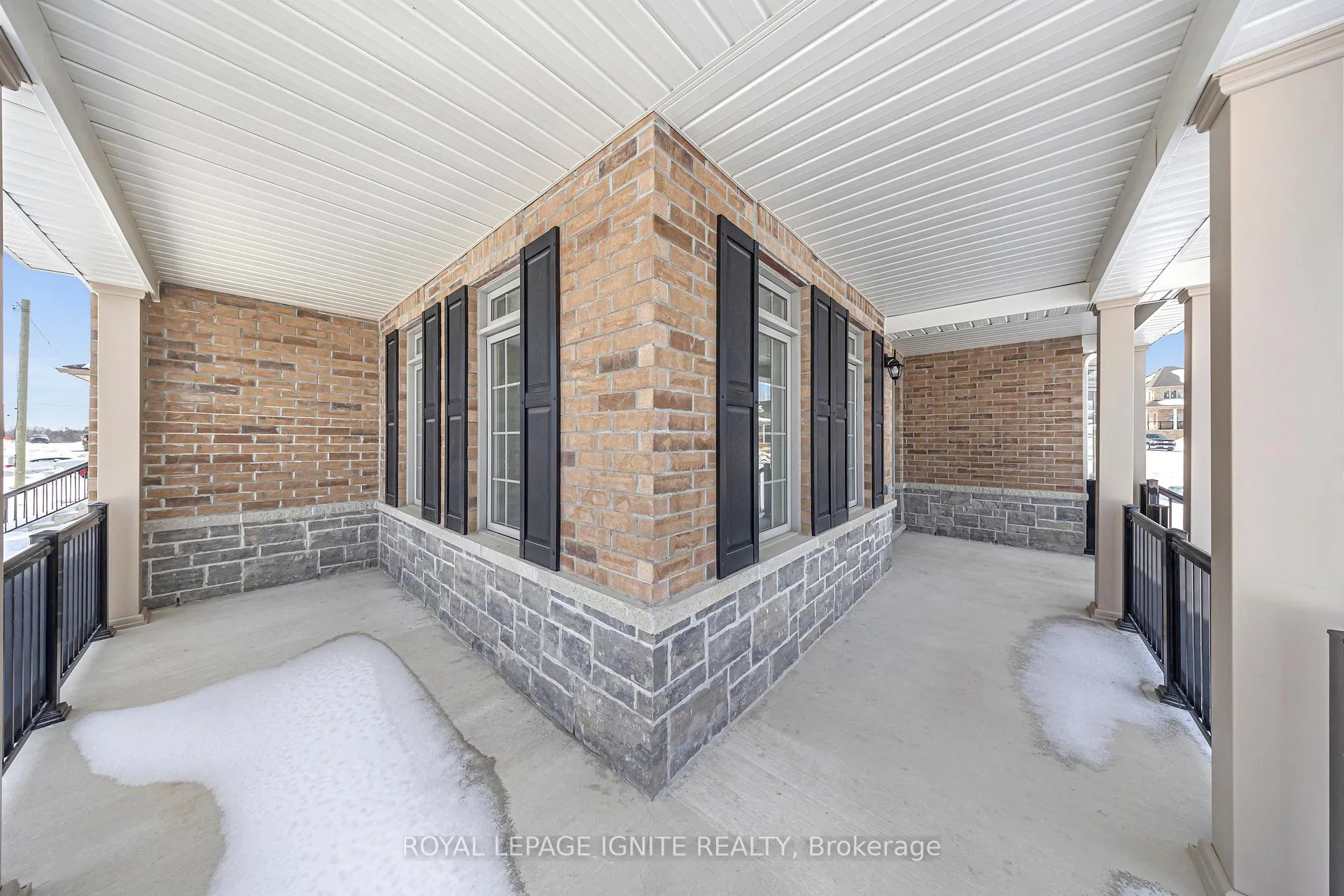 Photo 5 of 128 Robin Trail, Scugog, Port Perry — HOMEH